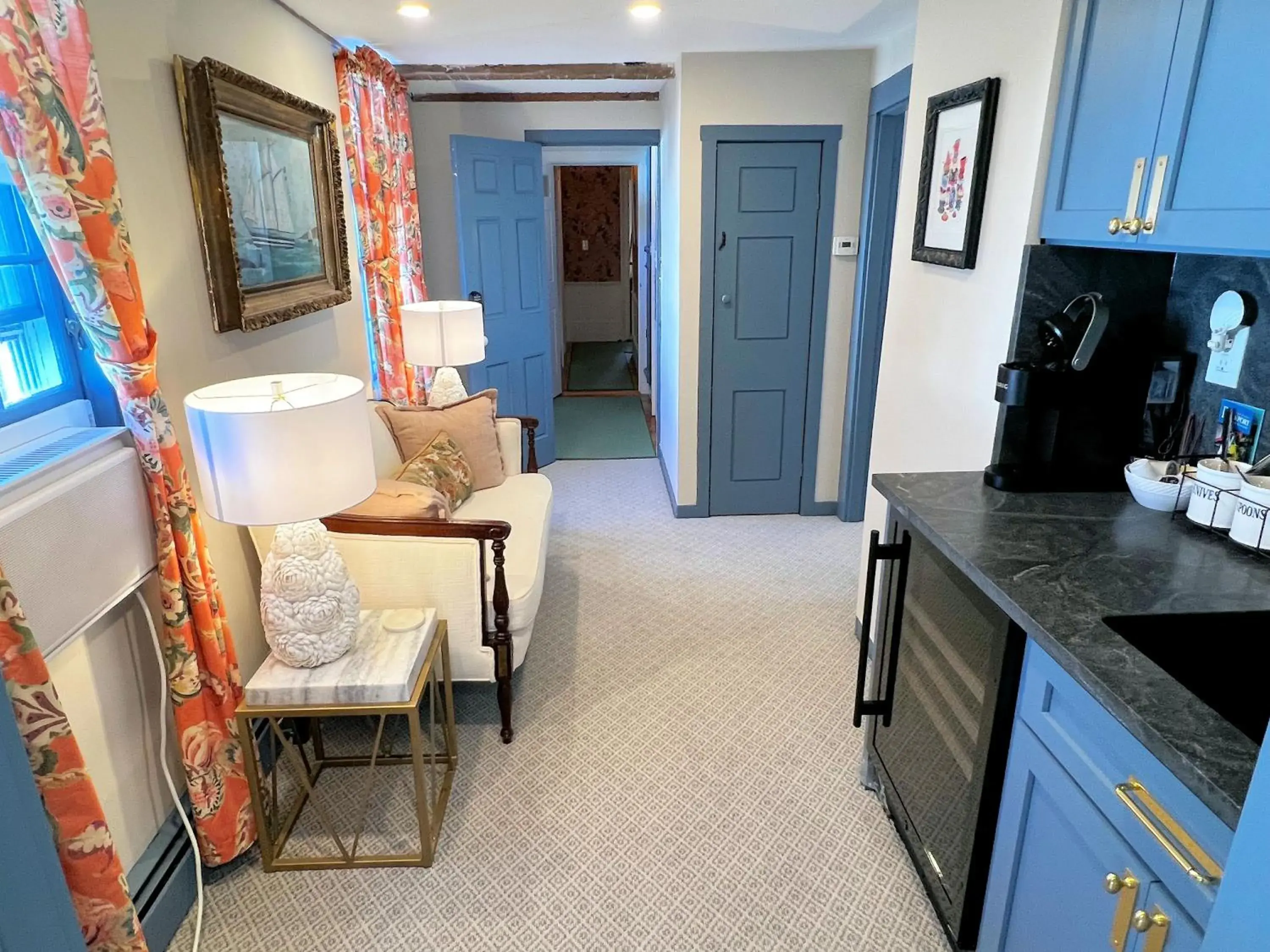 Deluxe Double Room with Bath in Sally Webster Inn Deluxe Double Room with Bath in Sally Webster Inn