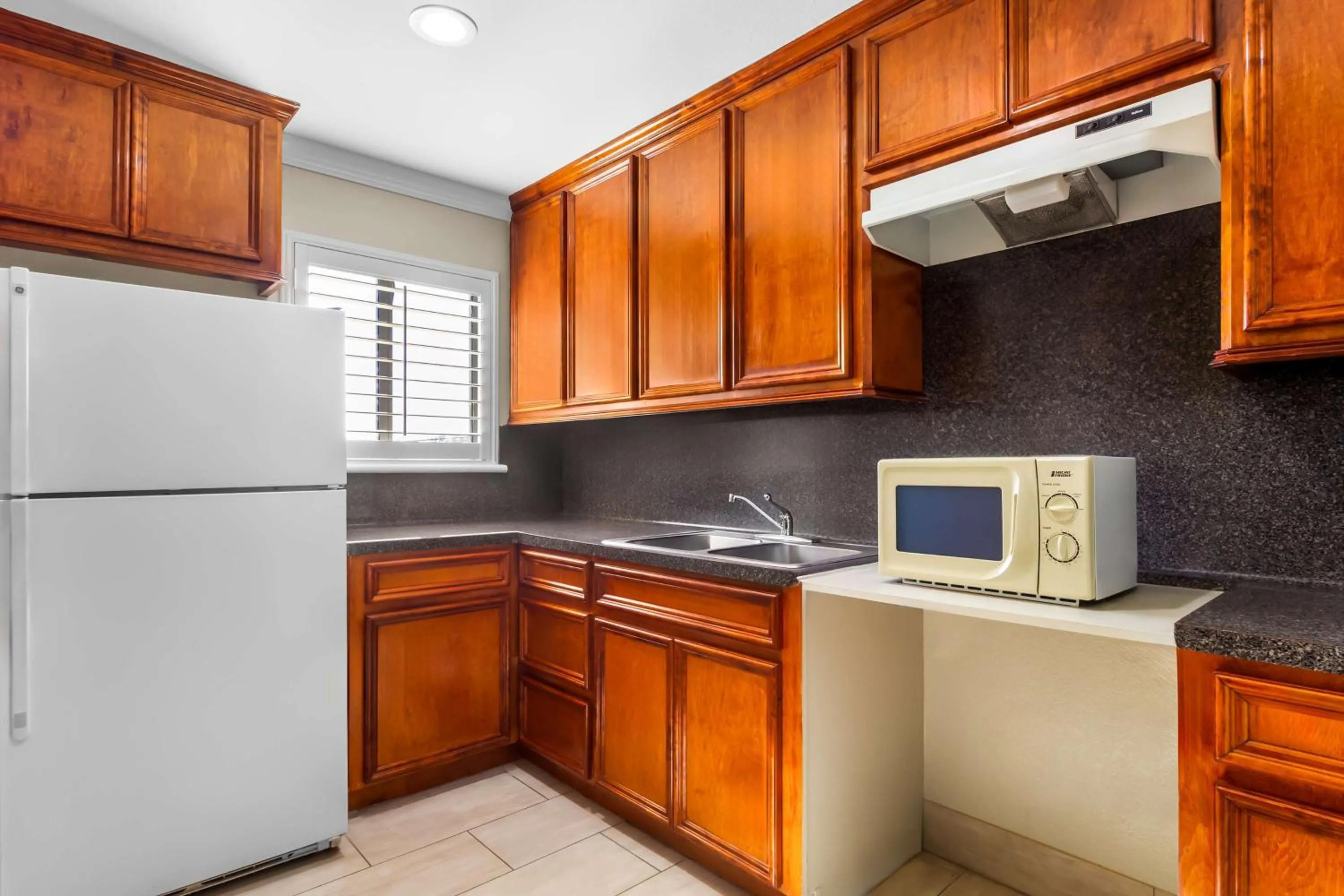 Bedroom in Americas Best Value Inn Houston Heights at I-45