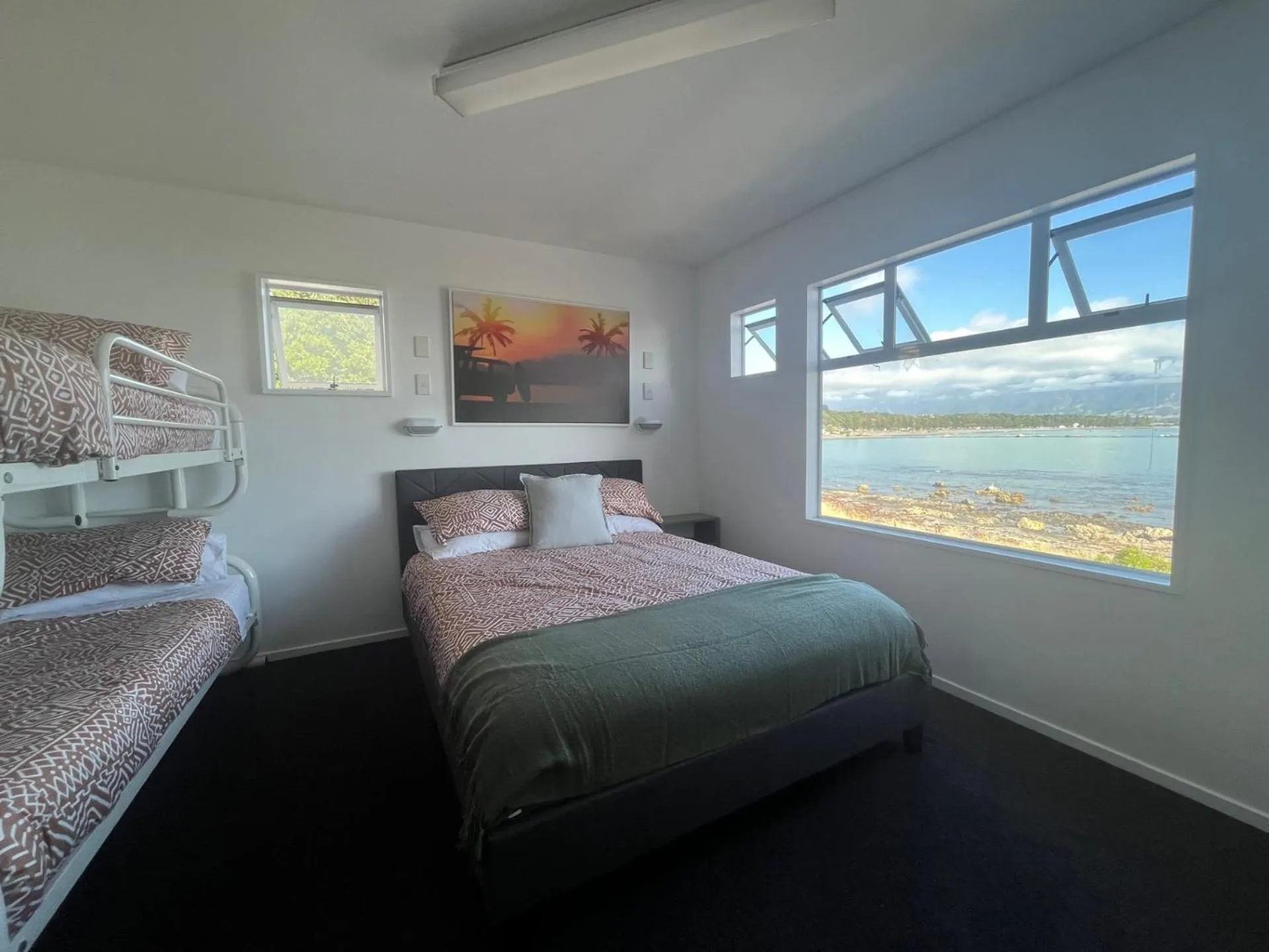 Bed in Kaikoura Seaside lodge