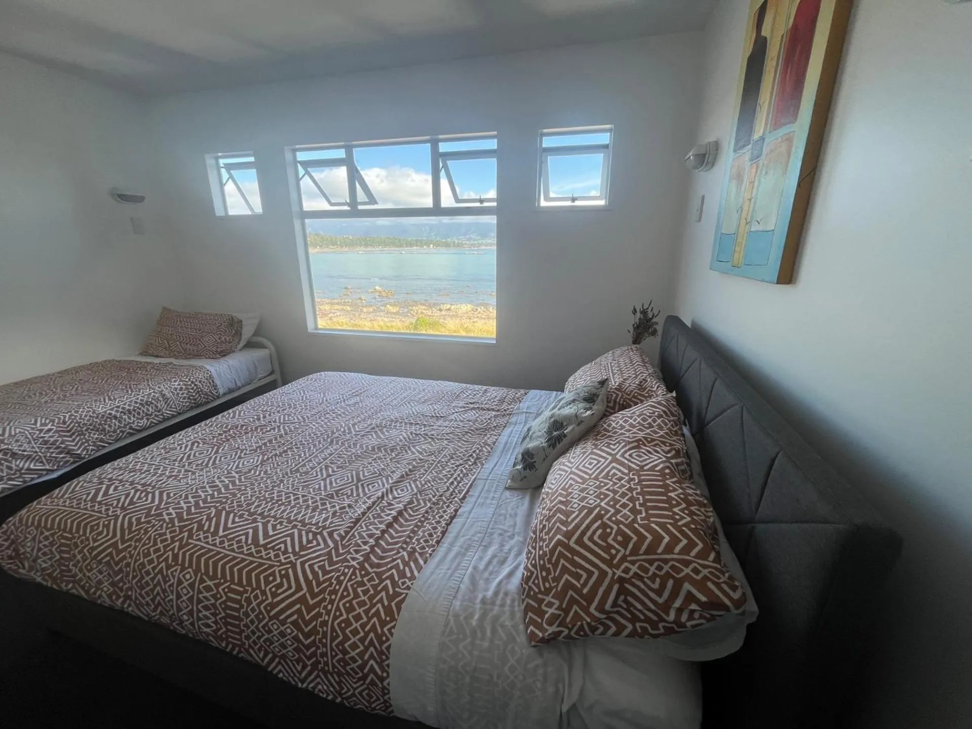 Bed in Kaikoura Seaside lodge