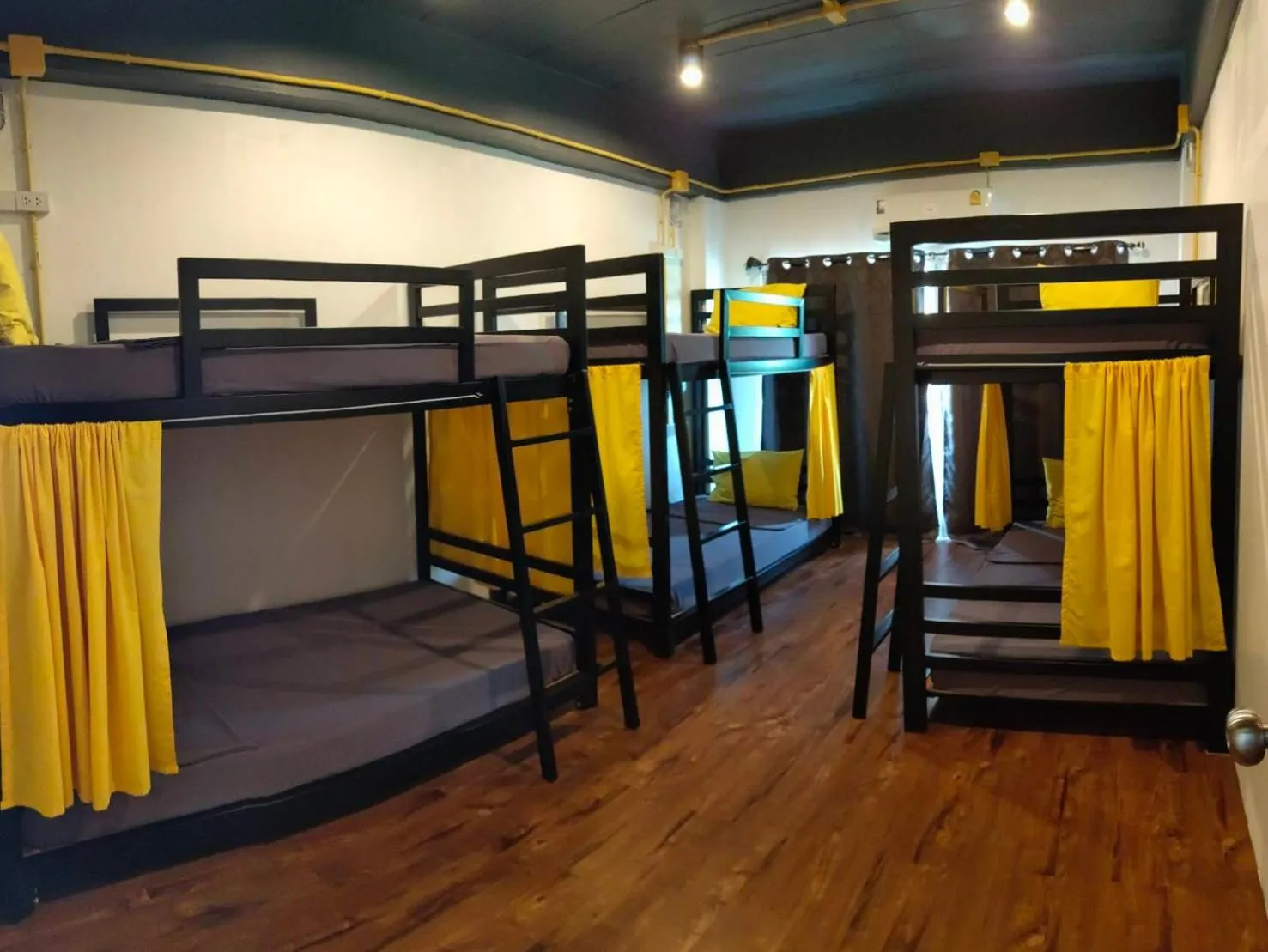 Photo of the whole room, Bed in Best Bed Suvarnabhumi Hostel
