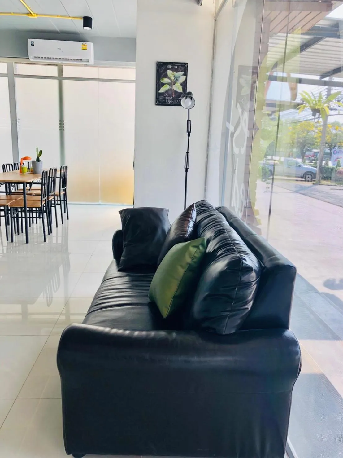 Living room in Best Bed Suvarnabhumi Hostel