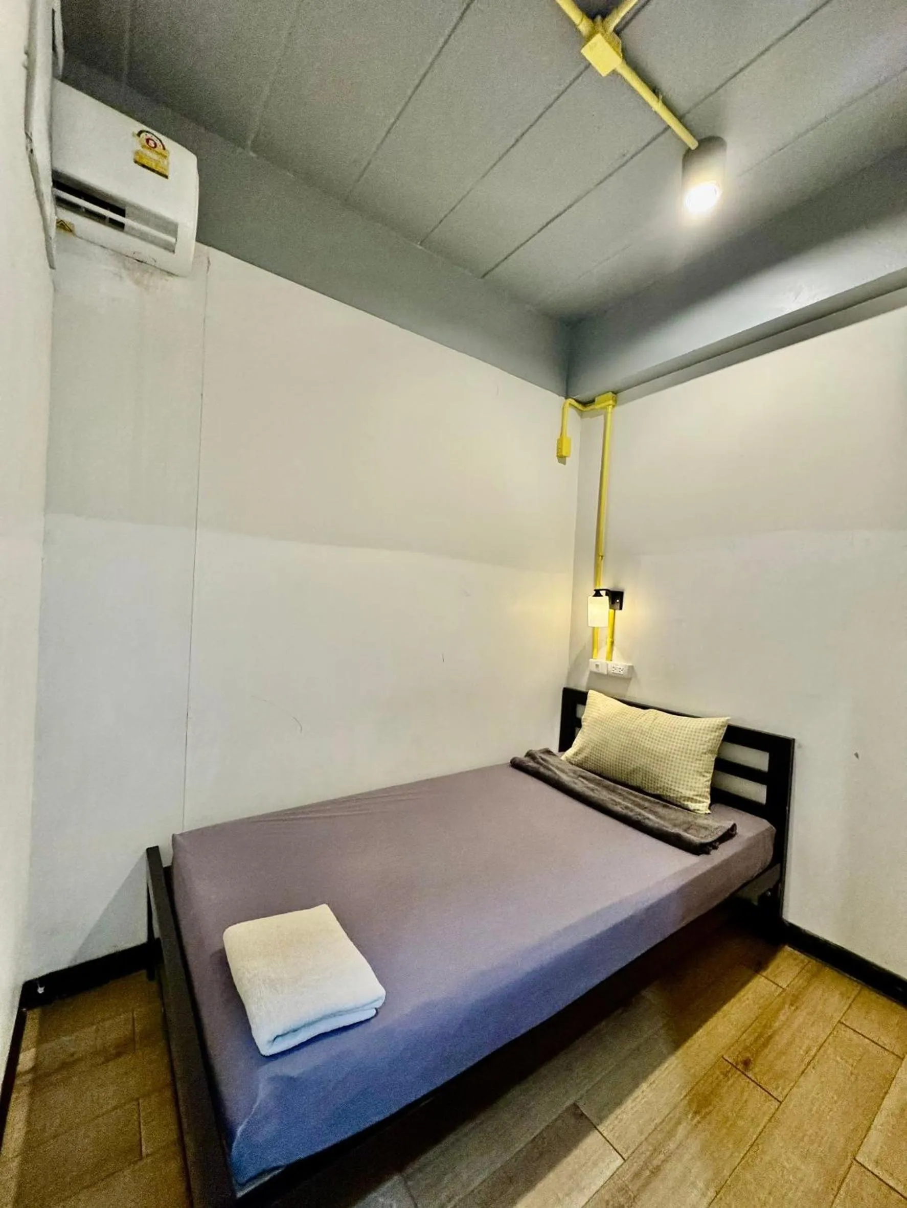 Bedroom, Bed in Best Bed Suvarnabhumi Hostel