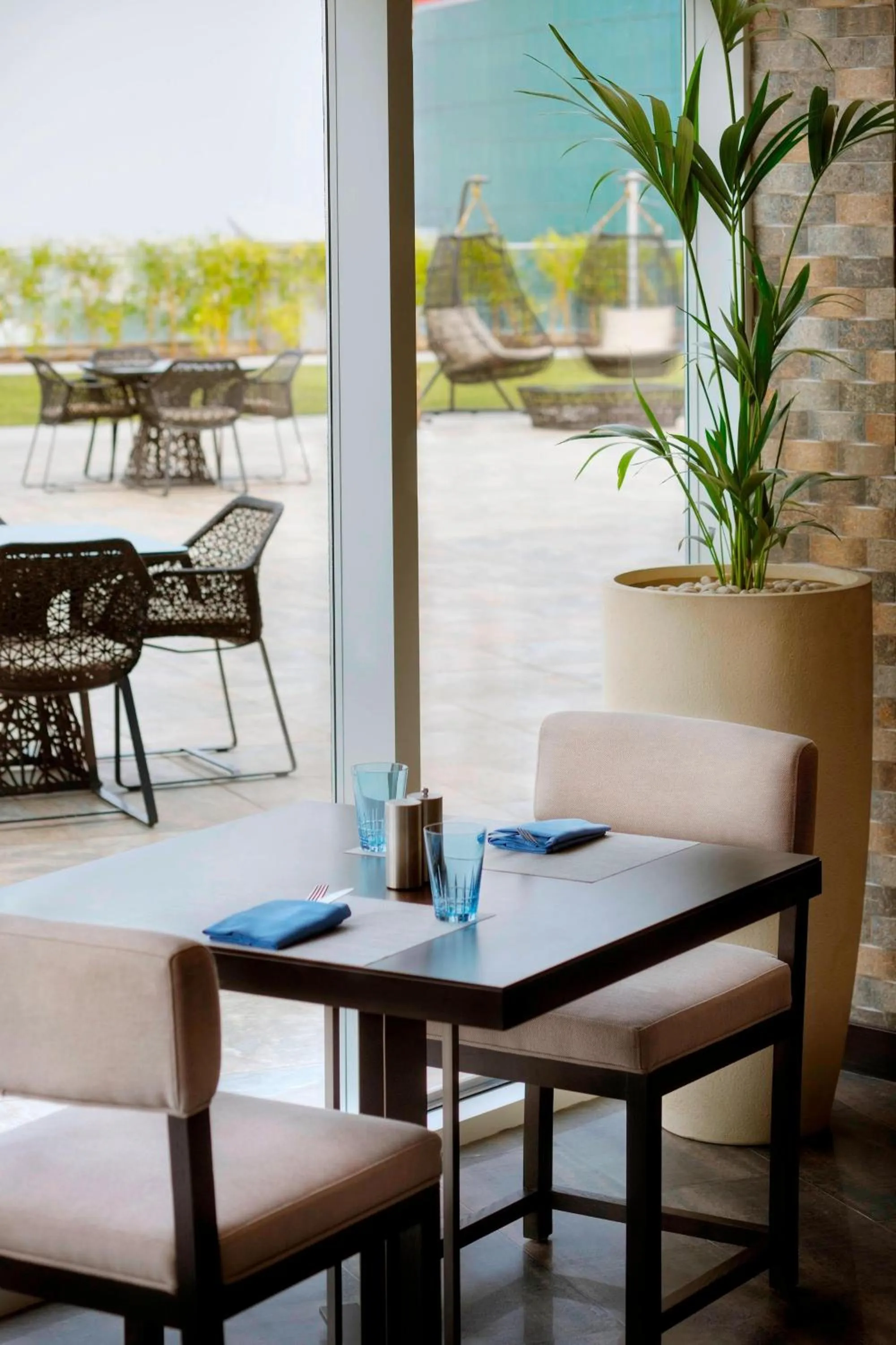 Swimming pool in JW Marriott Marquis Hotel Dubai