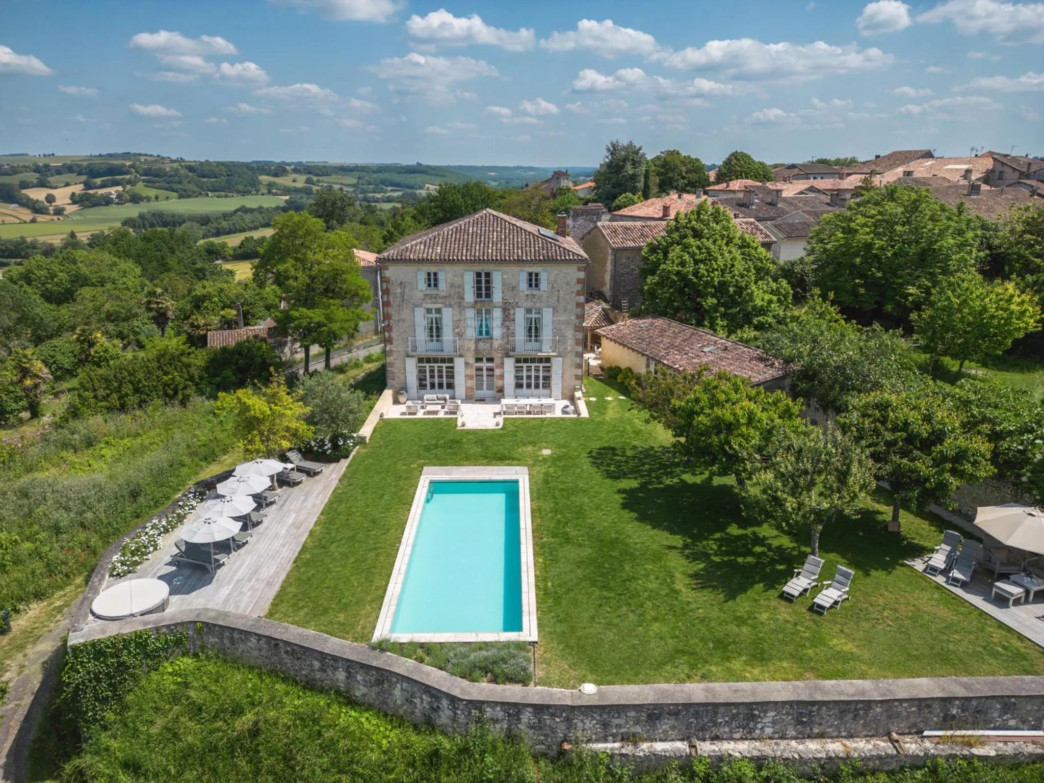 Property building in B&B La Mirande de Saint-Clar