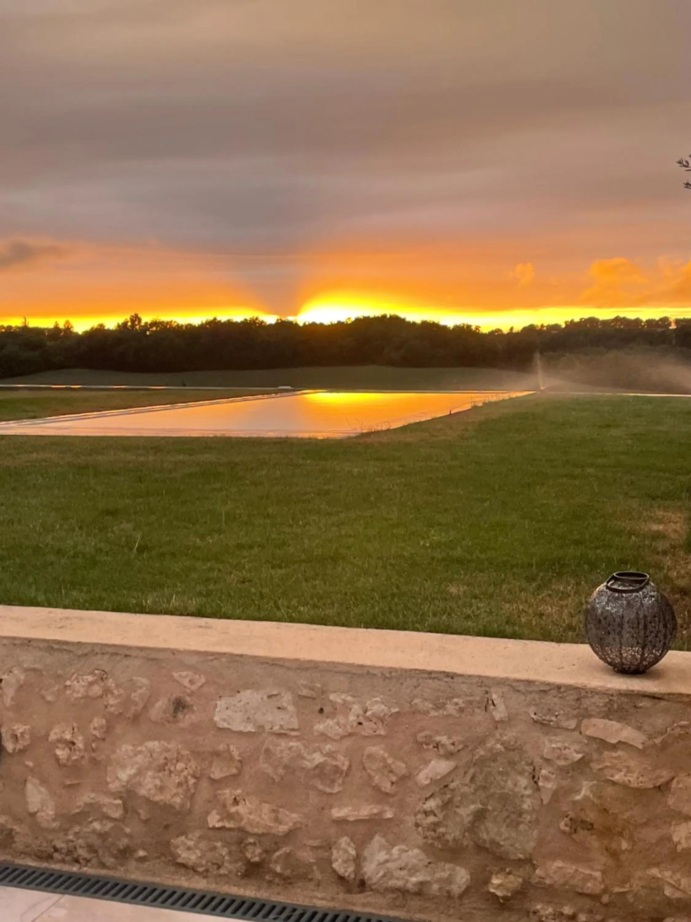 Natural landscape in B&B La Mirande de Saint-Clar
