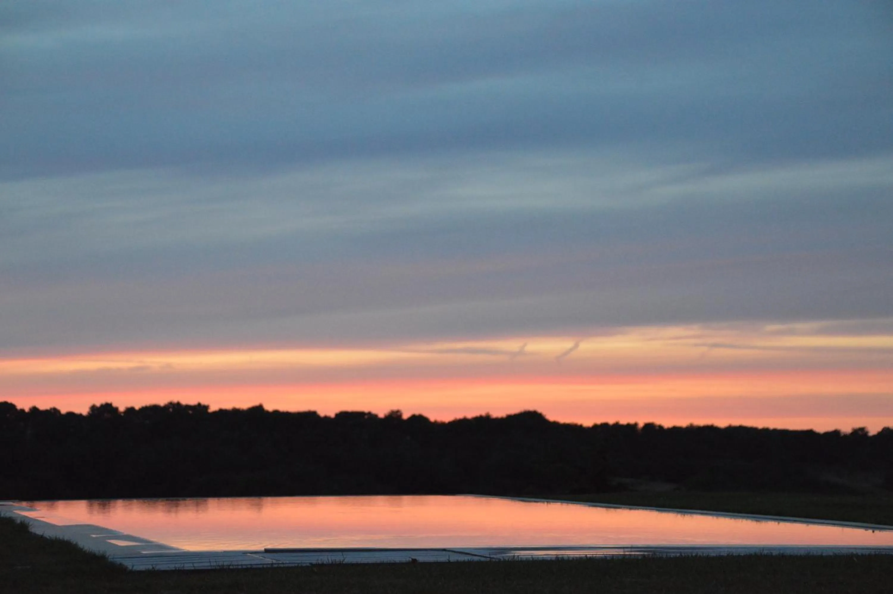 Sunset in B&B La Mirande de Saint-Clar