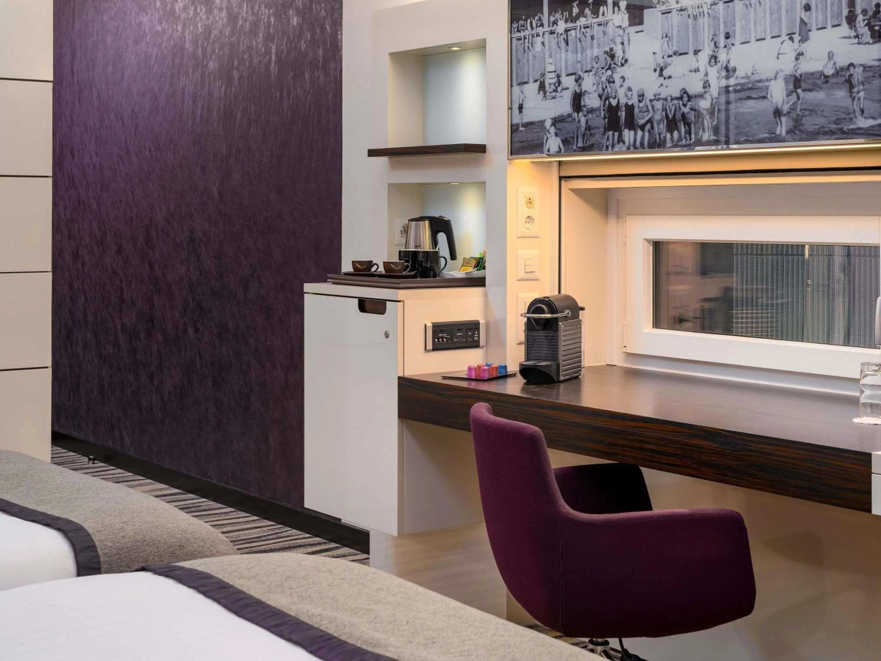 Bedroom in Mövenpick Hotel Lausanne