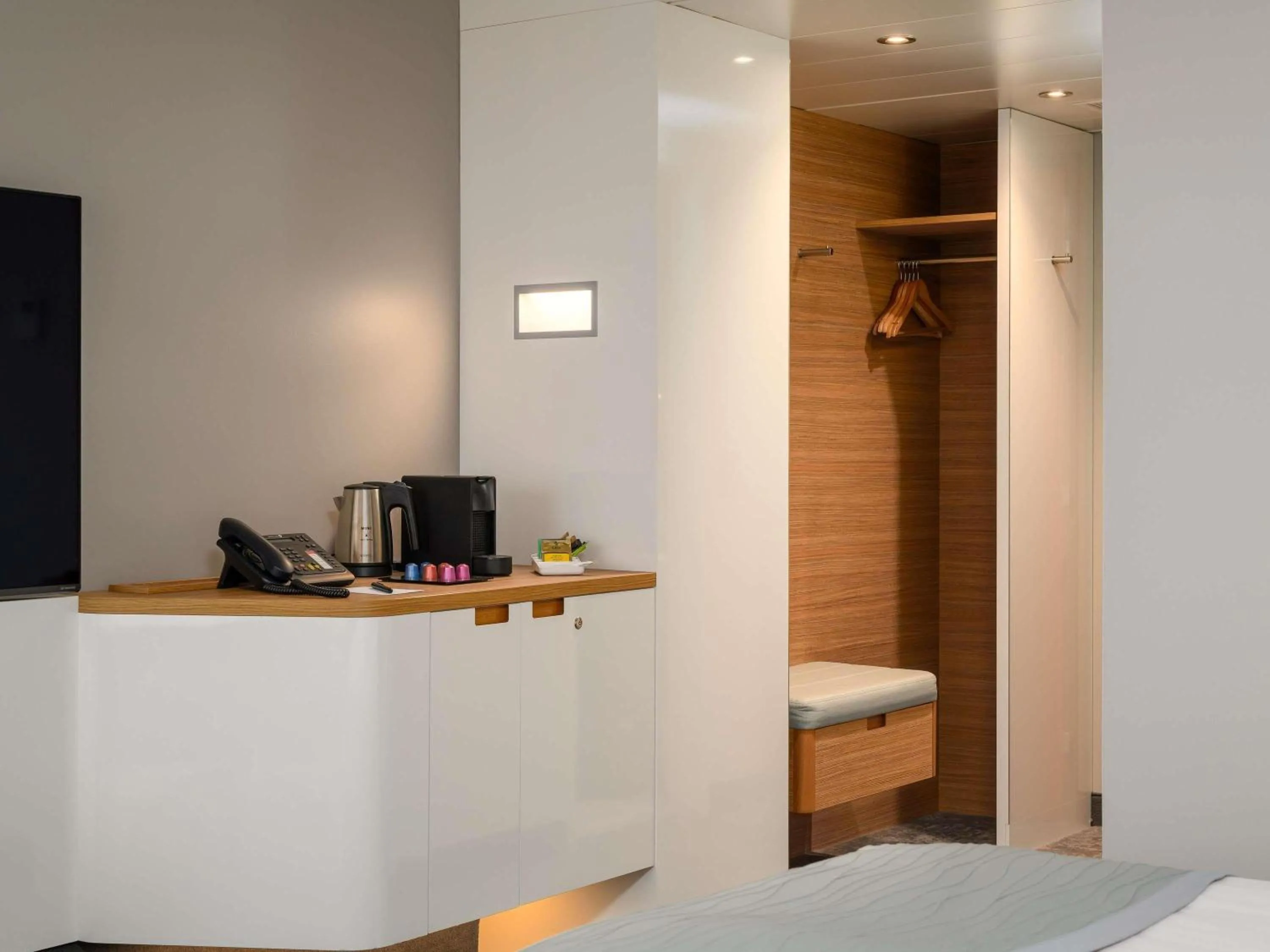 Bedroom in Mövenpick Hotel Lausanne