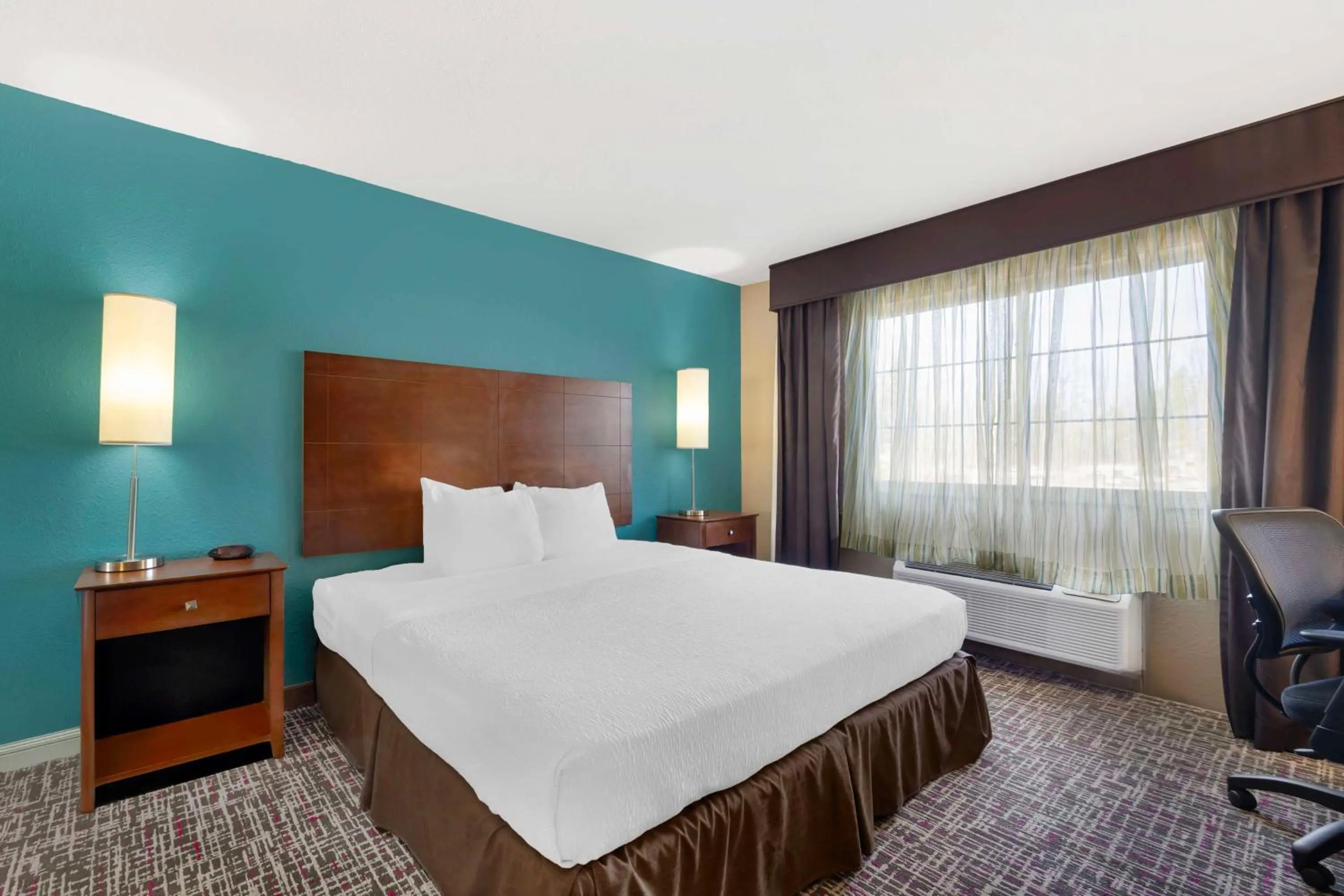 Bedroom, Bed in Best Western Central City