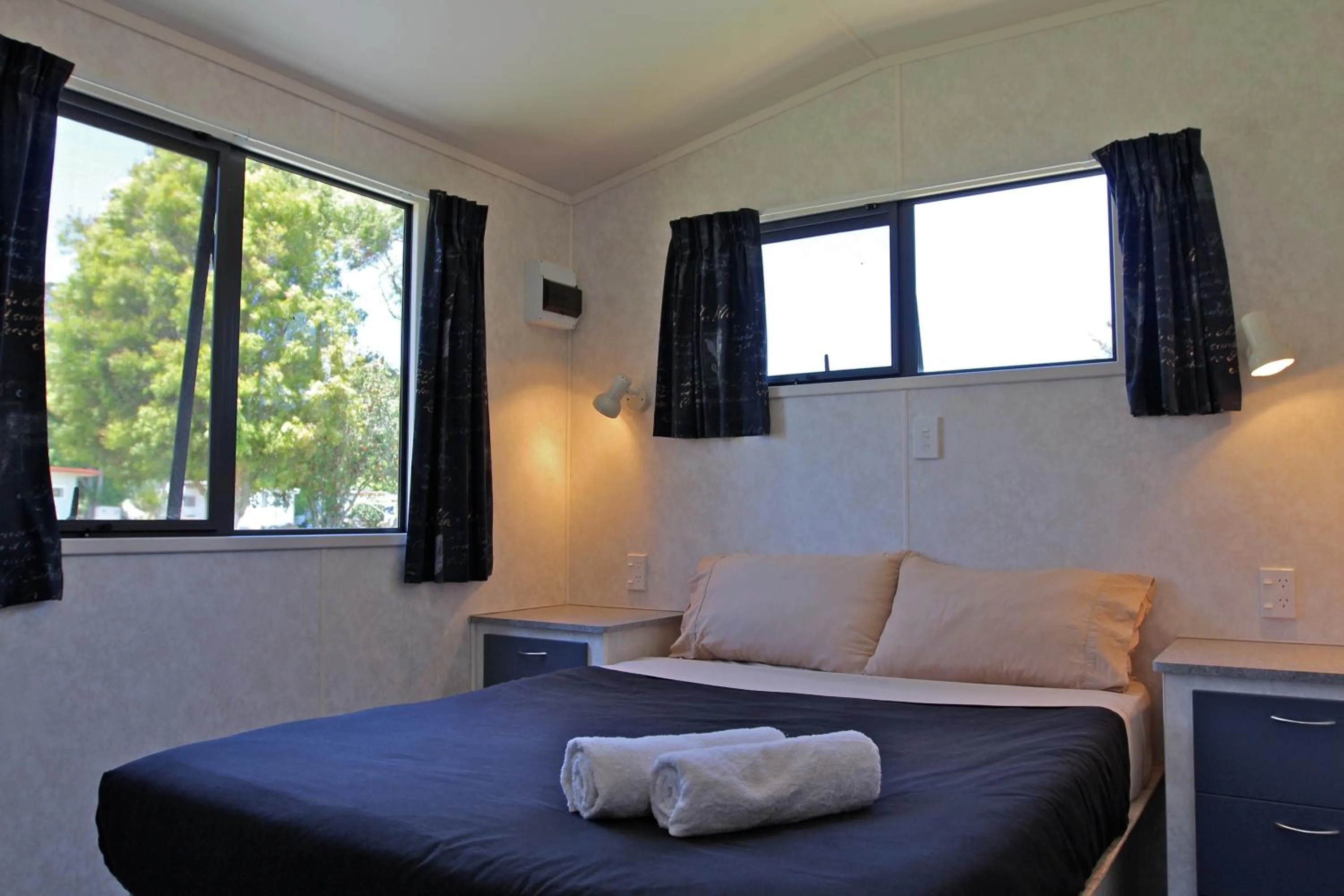 Bedroom, Bed in Russell-Orongo Bay Holiday Park