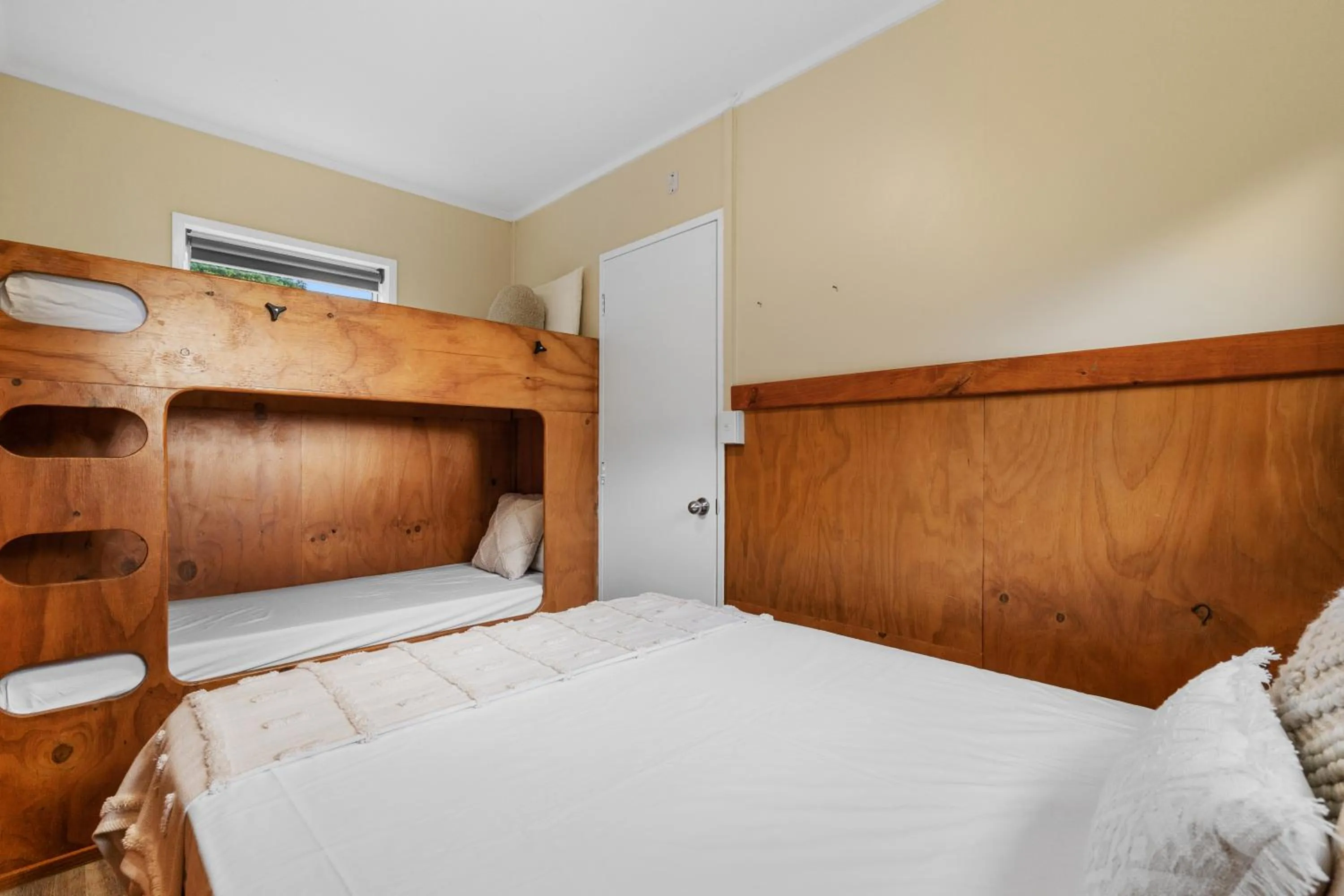 Bed in Tasman Holiday Parks - Ohiwa