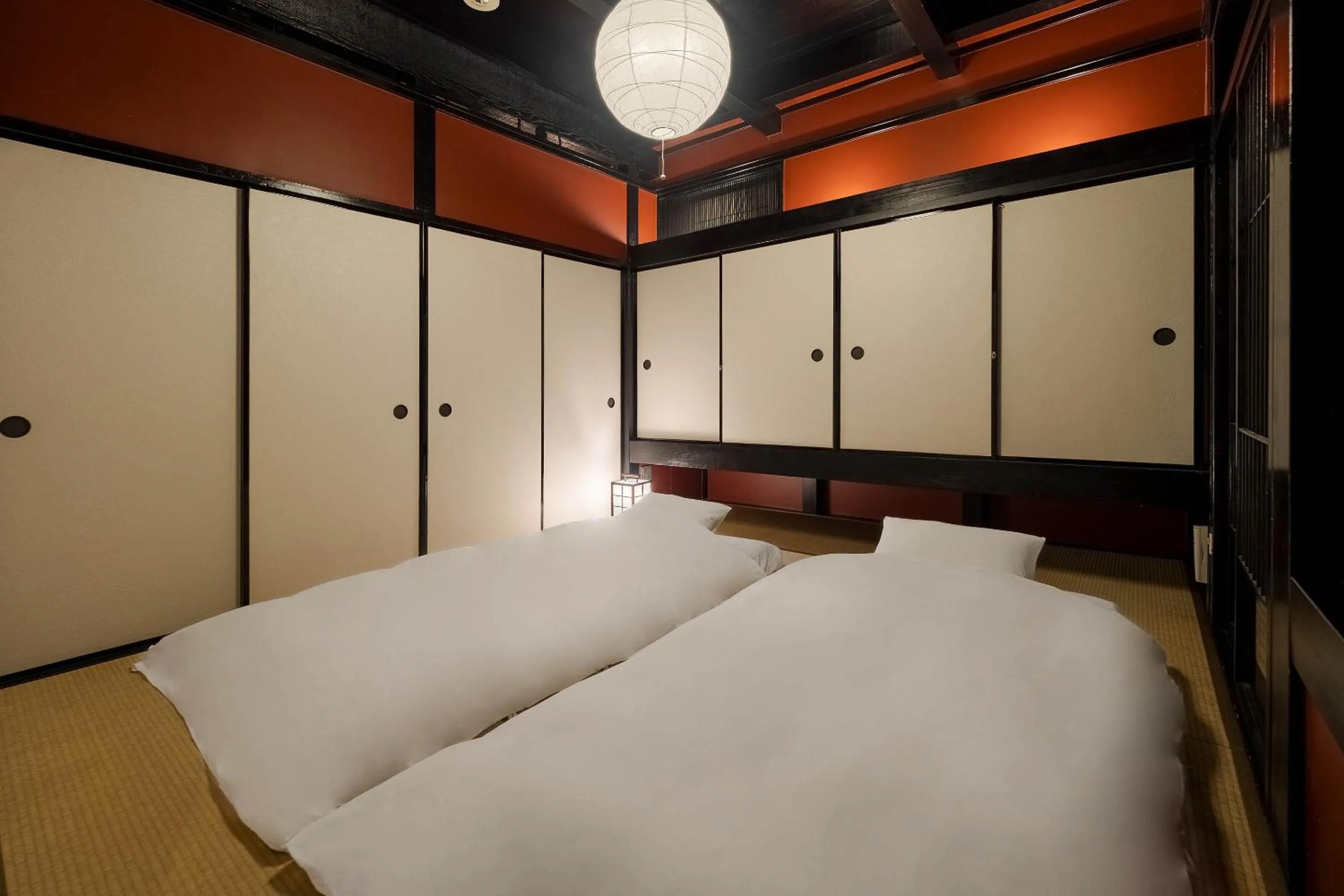 Bed in Suo an Machiya House