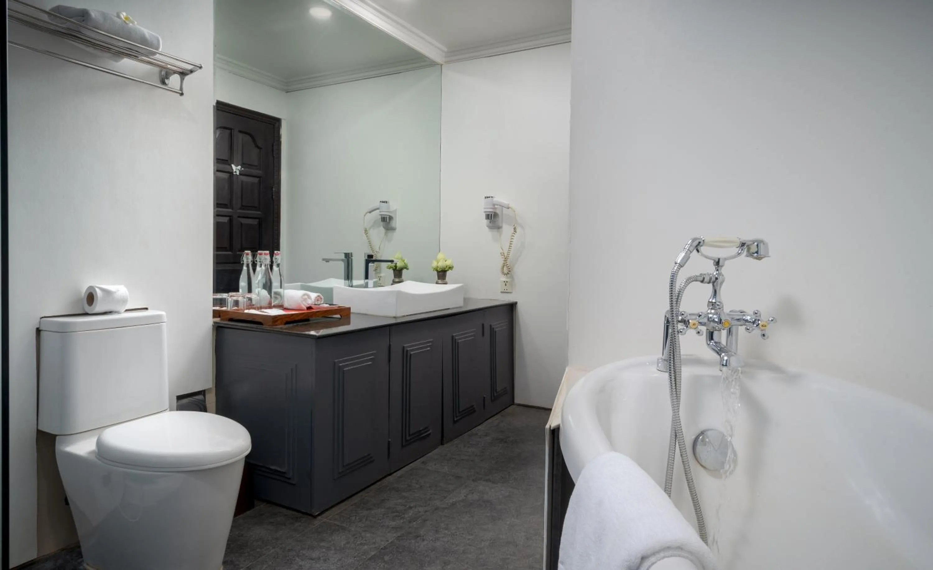 Bathroom in Memoire d' Angkor Boutique Hotel