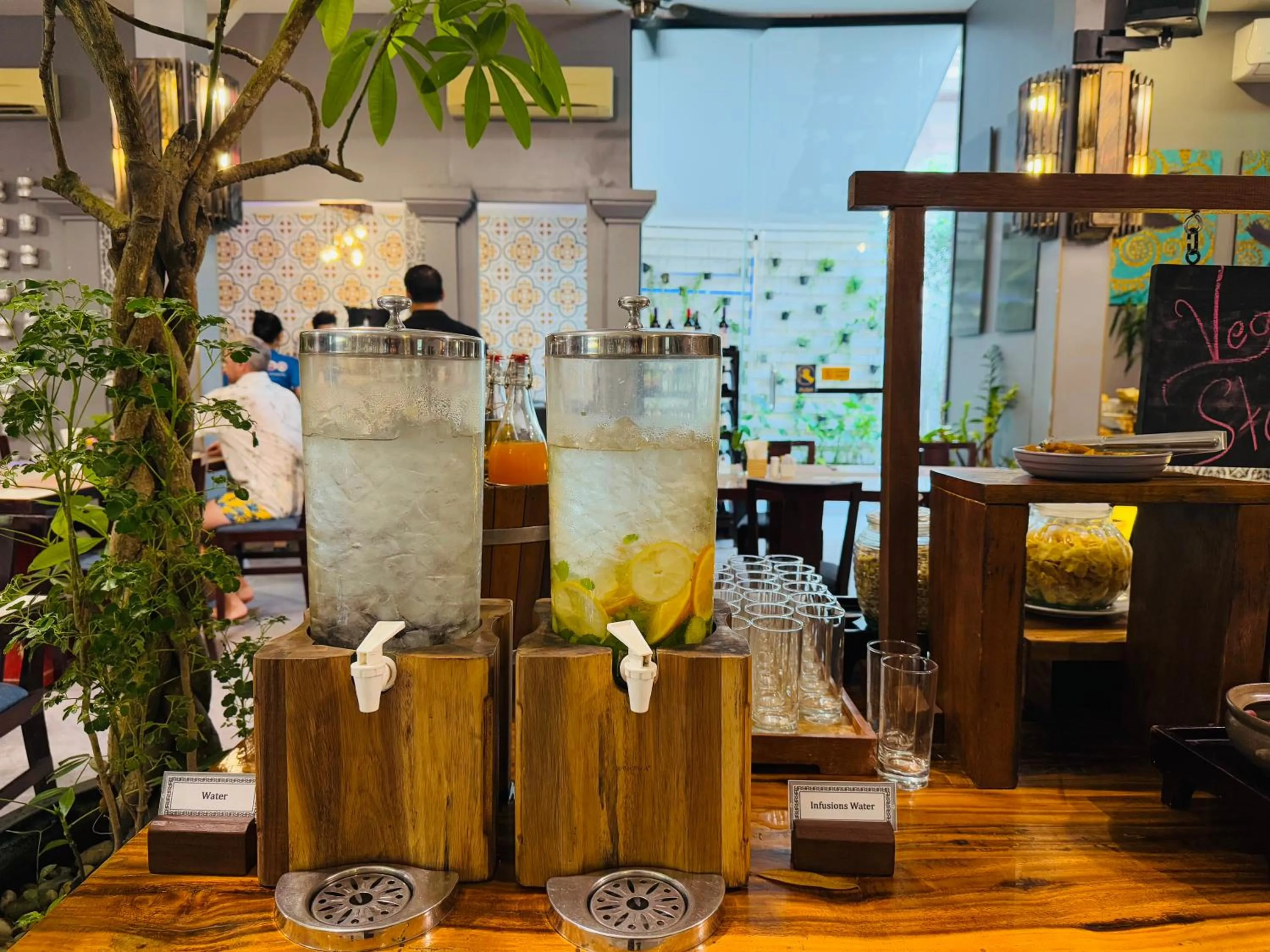 Restaurant/places to eat in Memoire d' Angkor Boutique Hotel