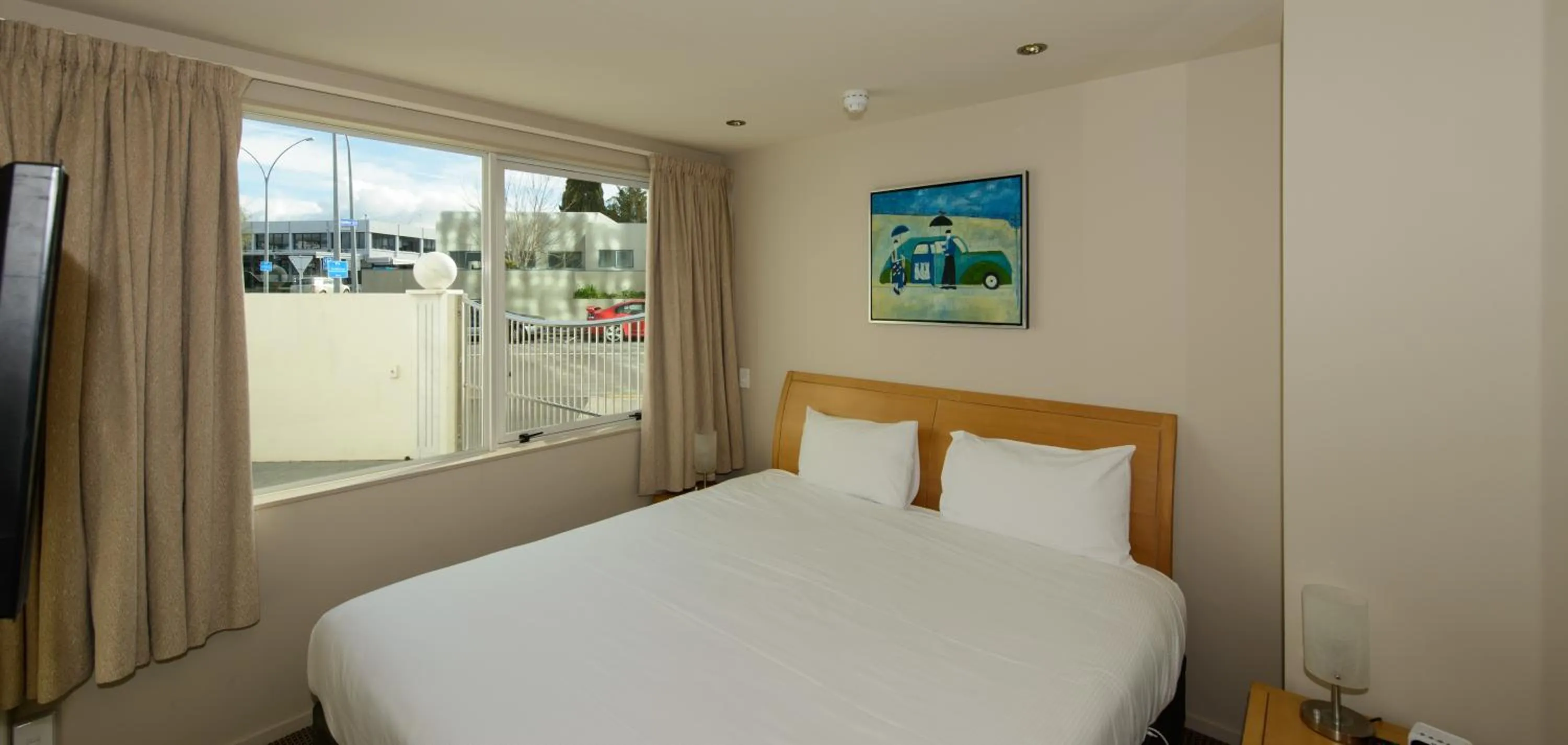 Bedroom, Bed in Quest on Durham