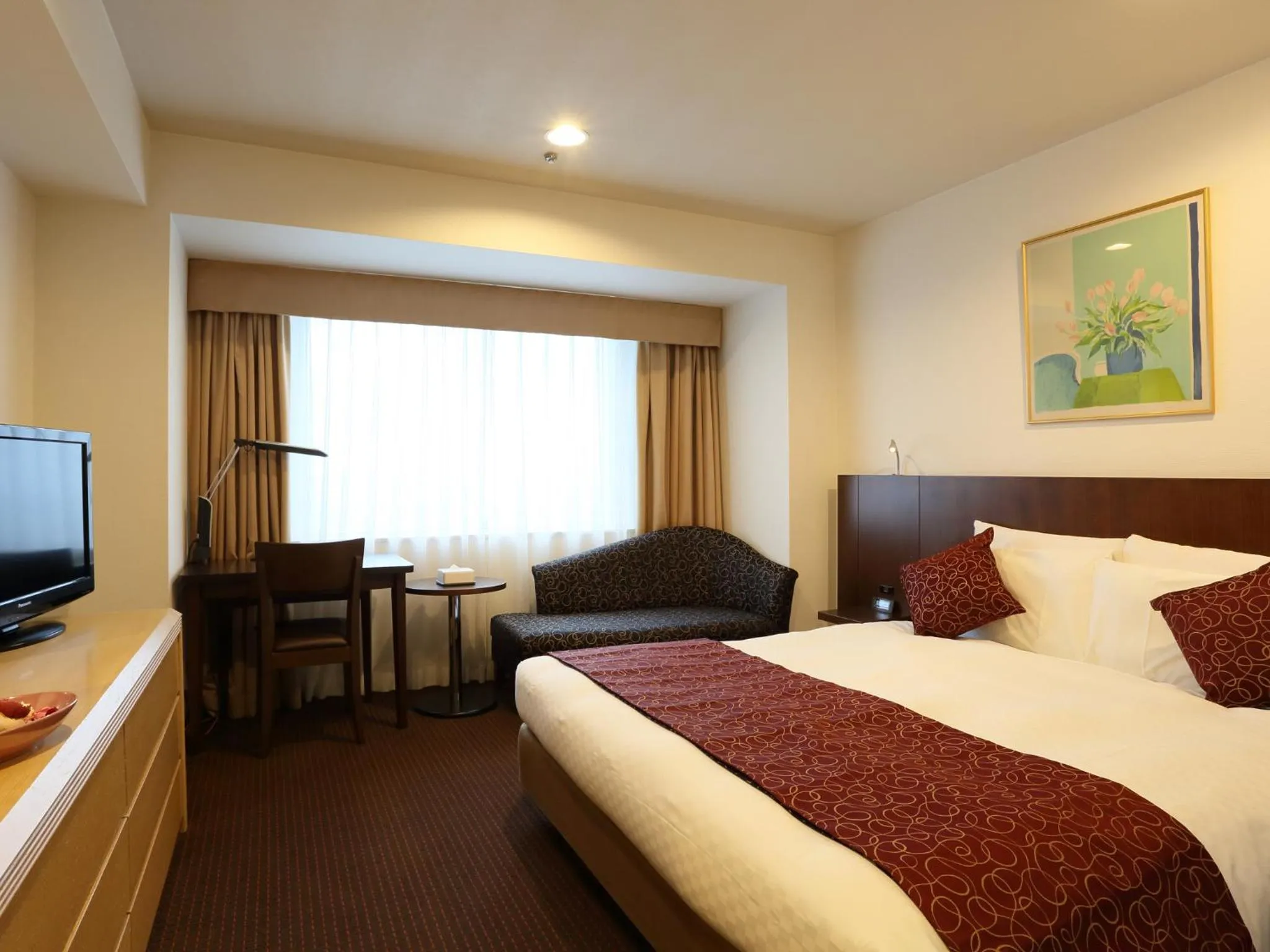 Photo of the whole room, Bed in Loisir Hotel Toyohashi
