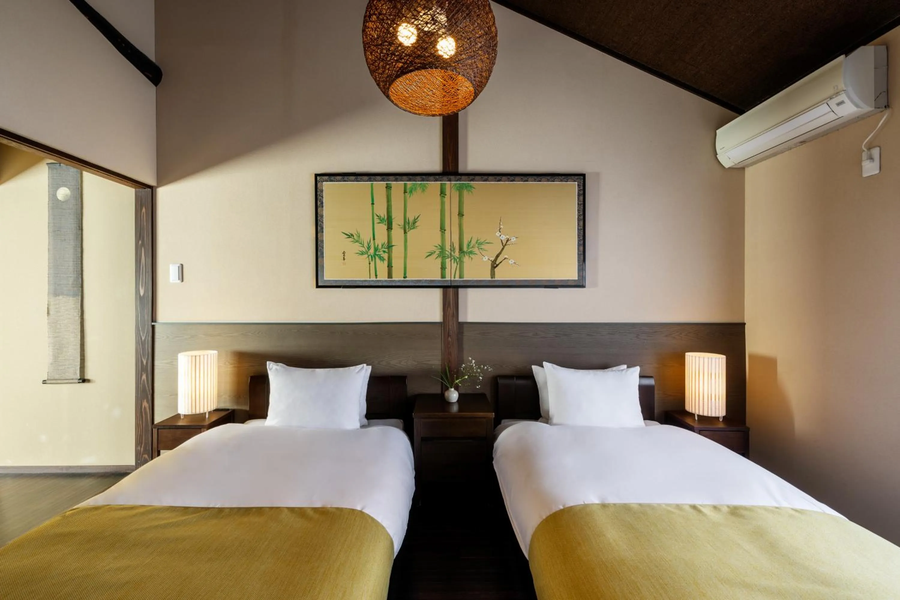 Bed in Kohaku an Machiya House