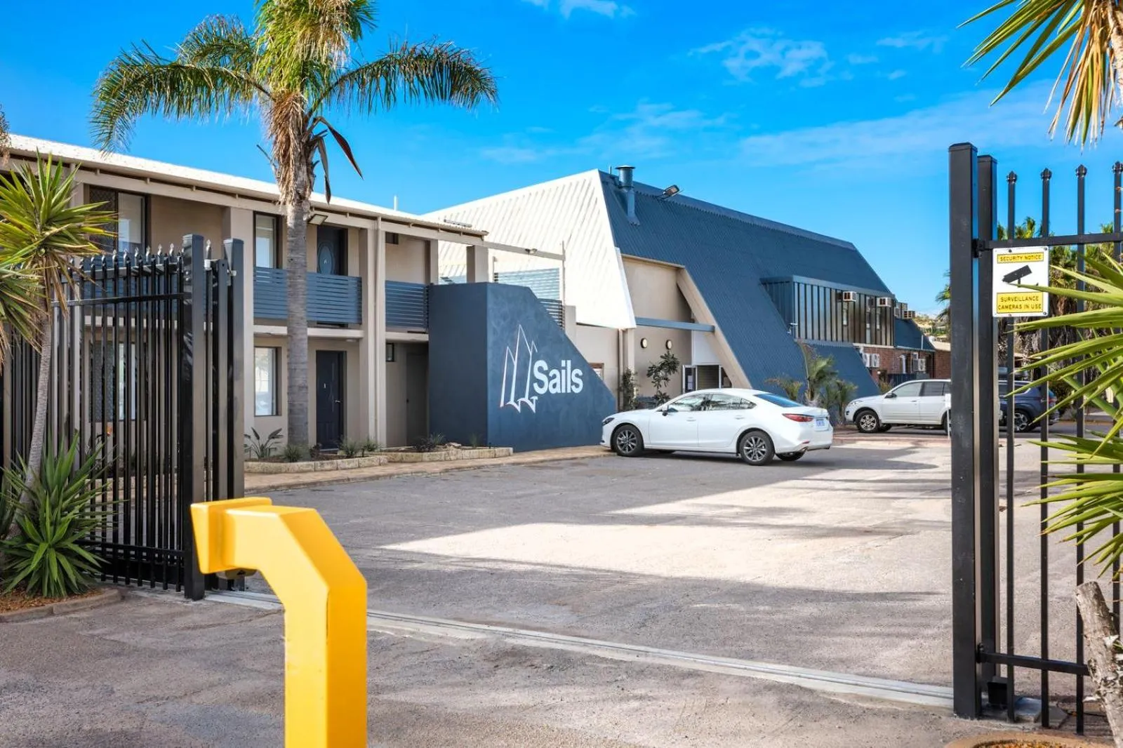 Parking in Sails Motel Geraldton