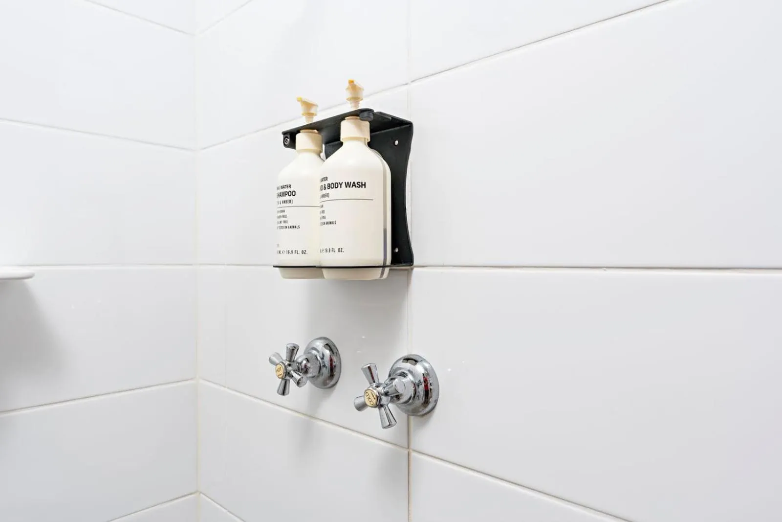 Bathroom in Sails Motel Geraldton