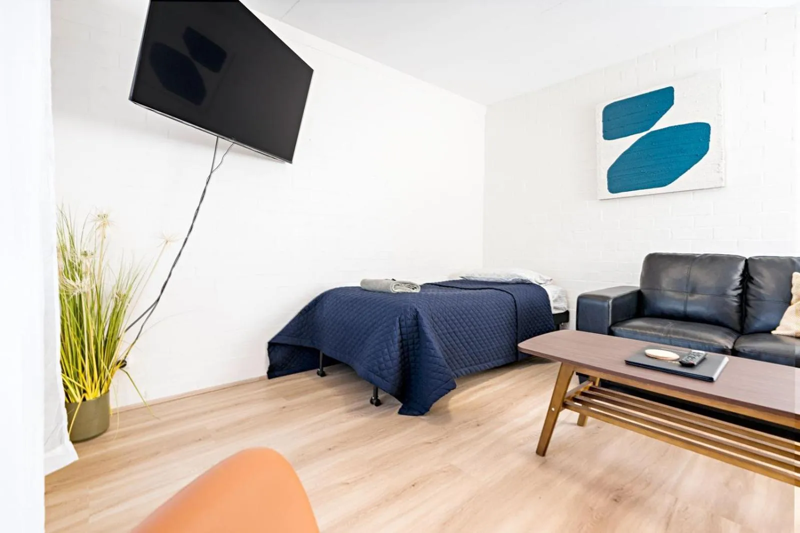 Bed in Sails Motel Geraldton