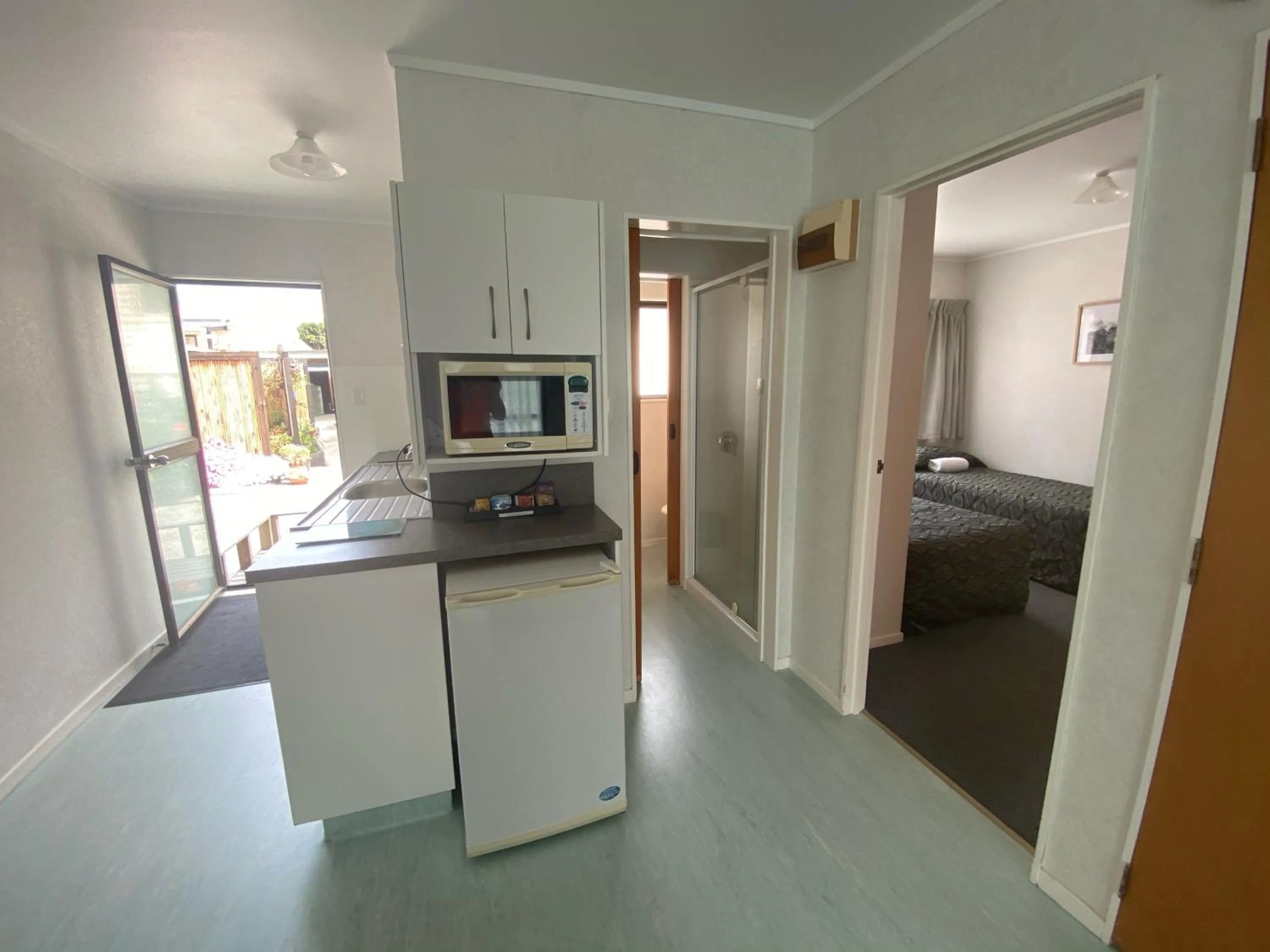 Kitchen or kitchenette in Opononi Lighthouse Motel