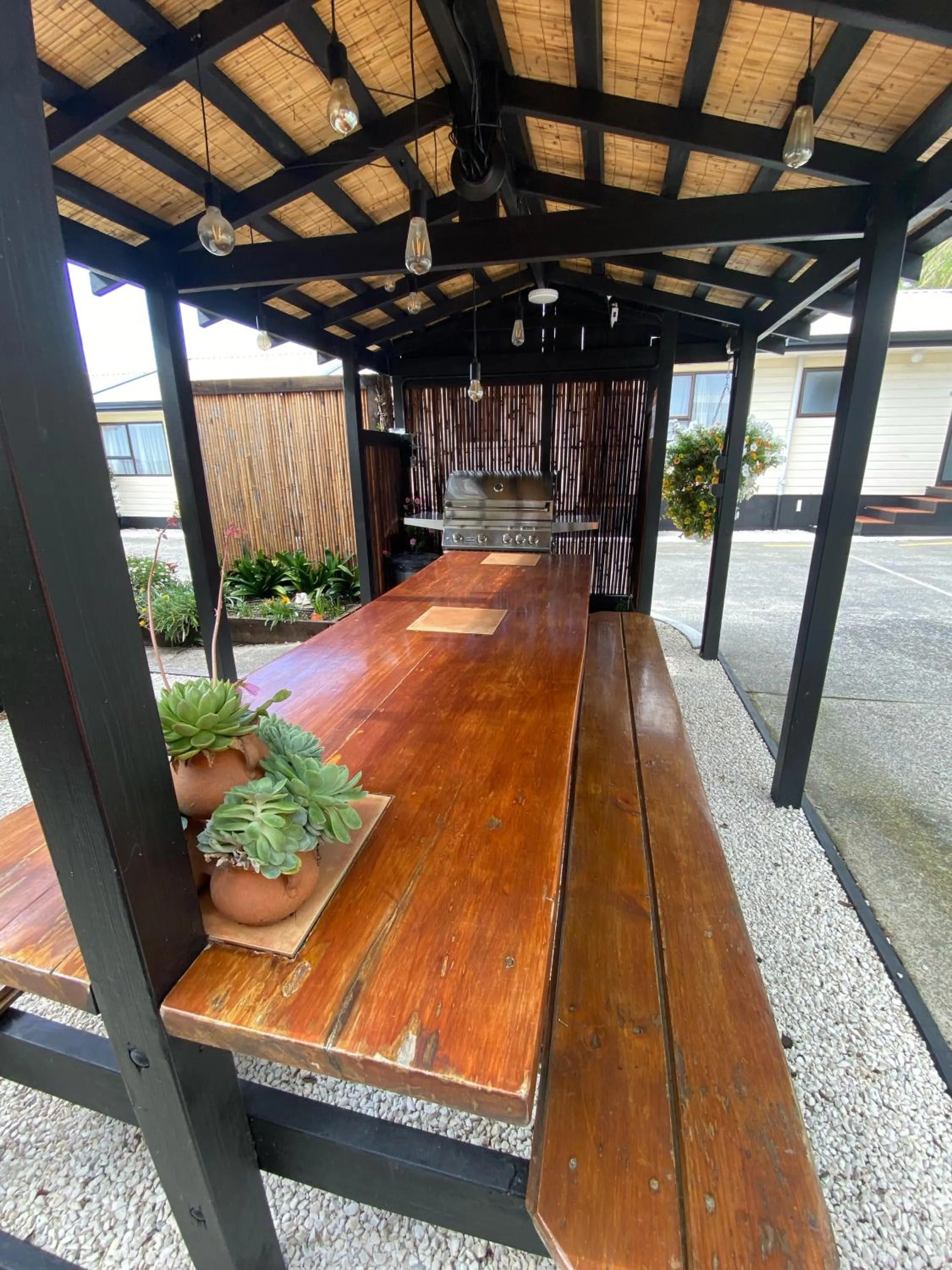 BBQ facilities in Opononi Lighthouse Motel