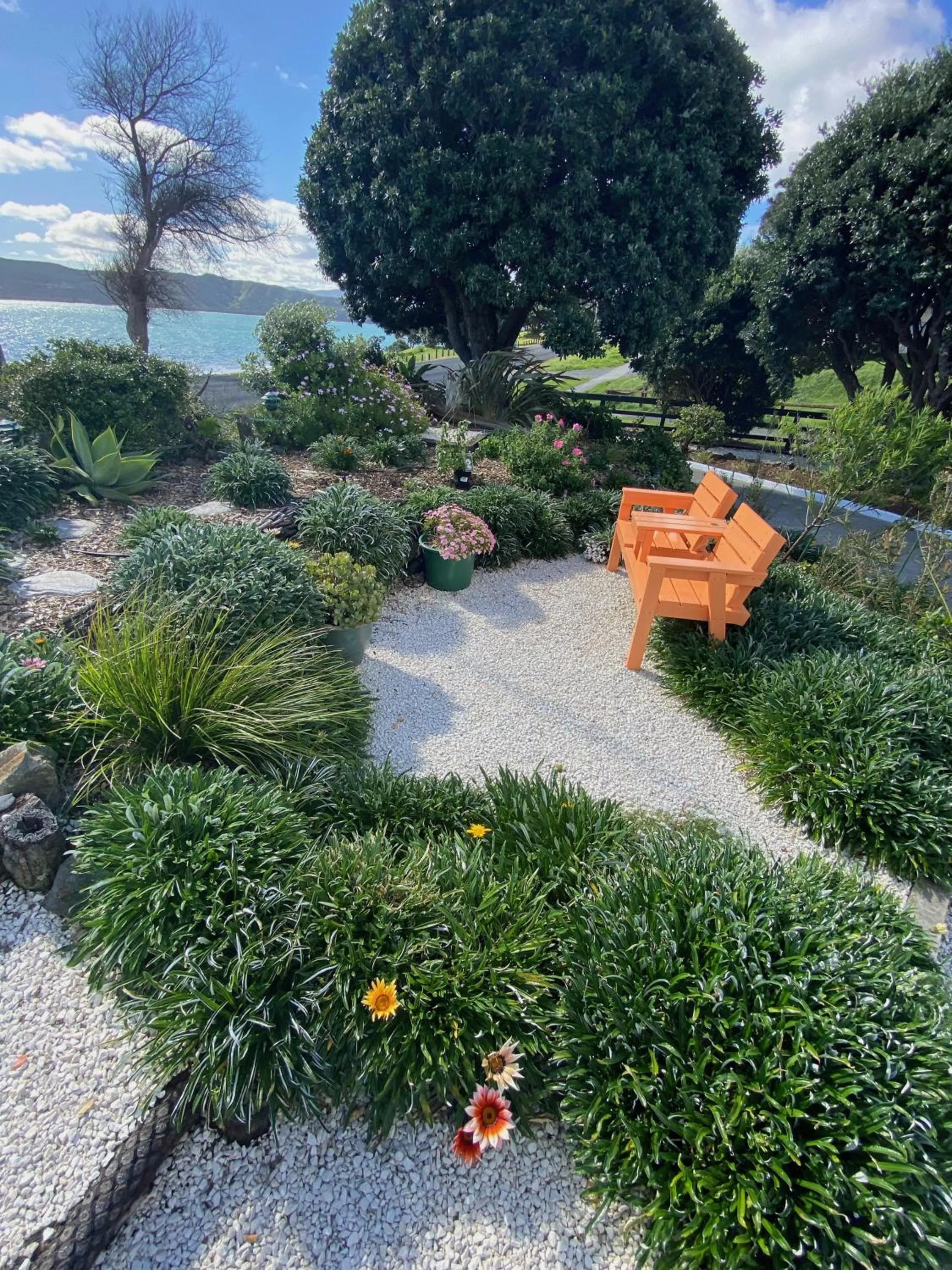 Garden in Opononi Lighthouse Motel