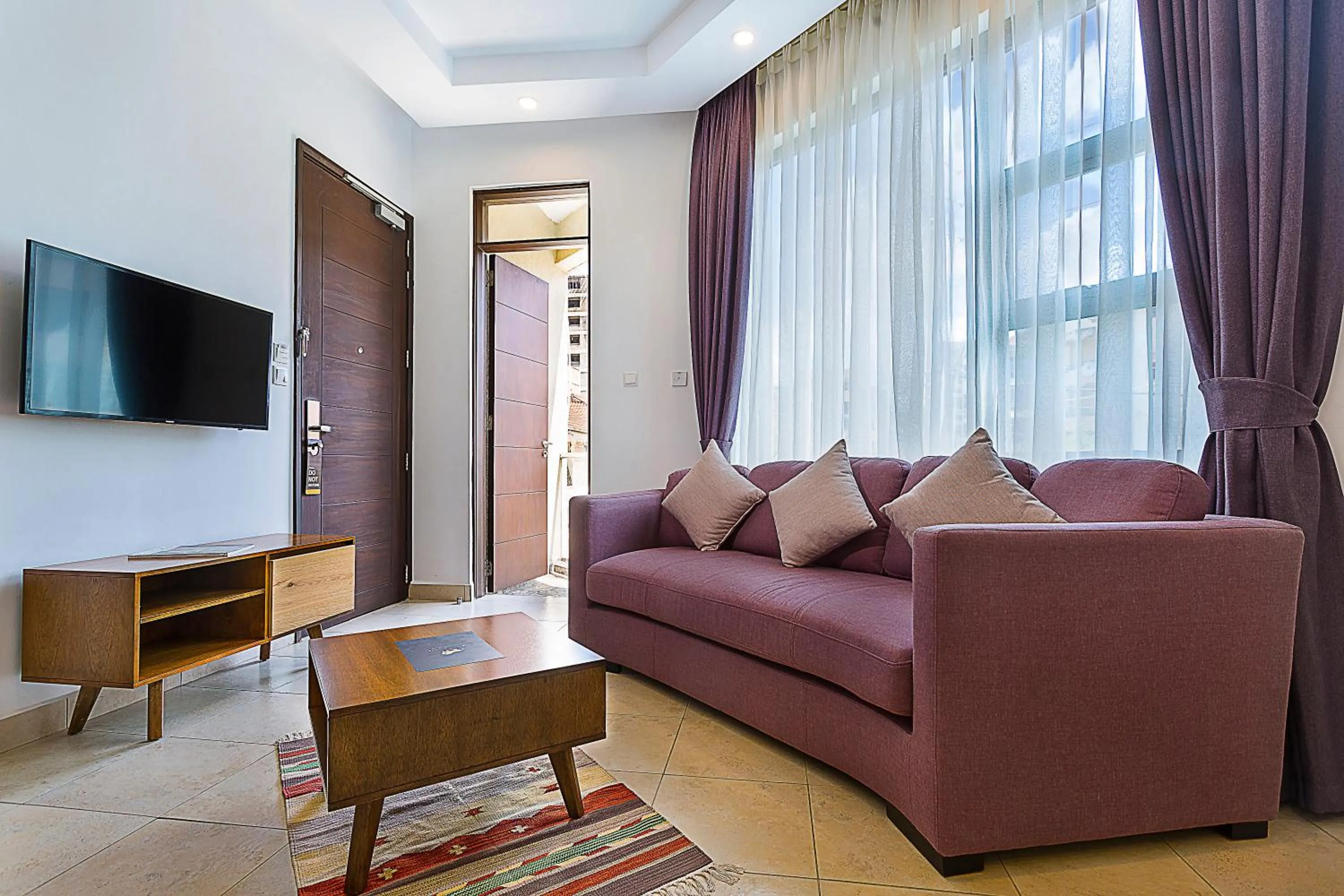 L'Aziz Suites - Near Aga Khan Hospital