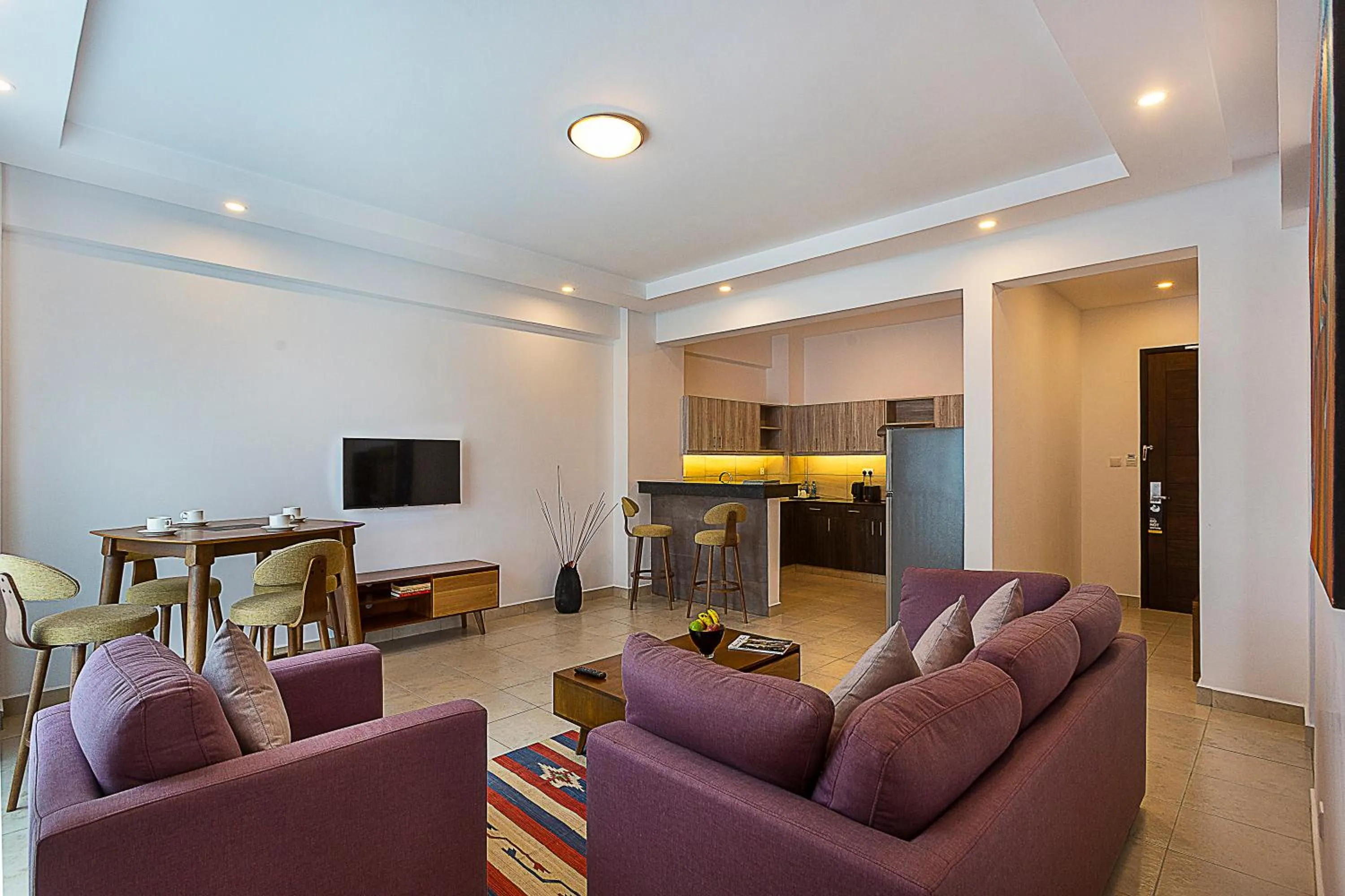L'Aziz Suites - Near Aga Khan Hospital