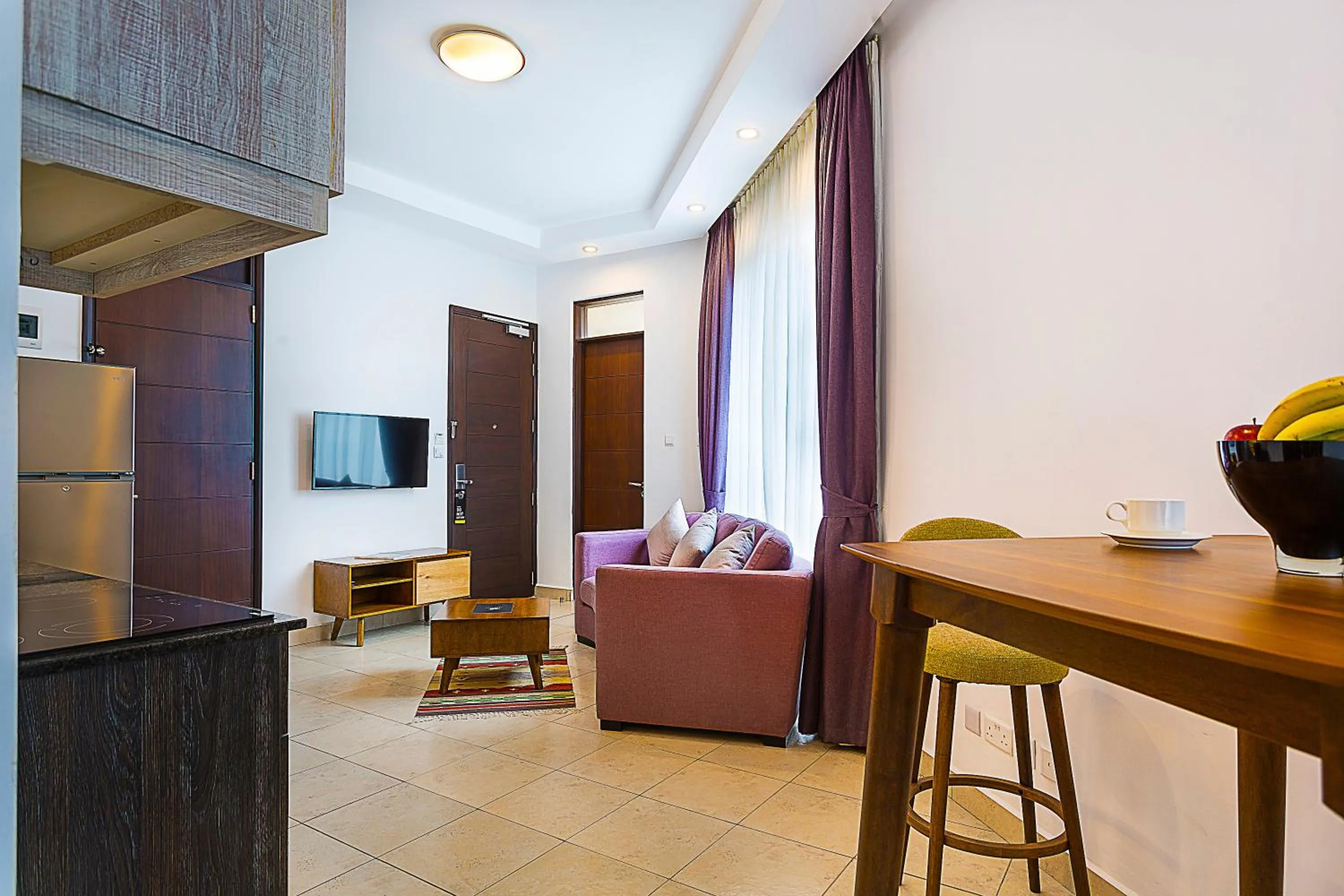 L'Aziz Suites - Near Aga Khan Hospital