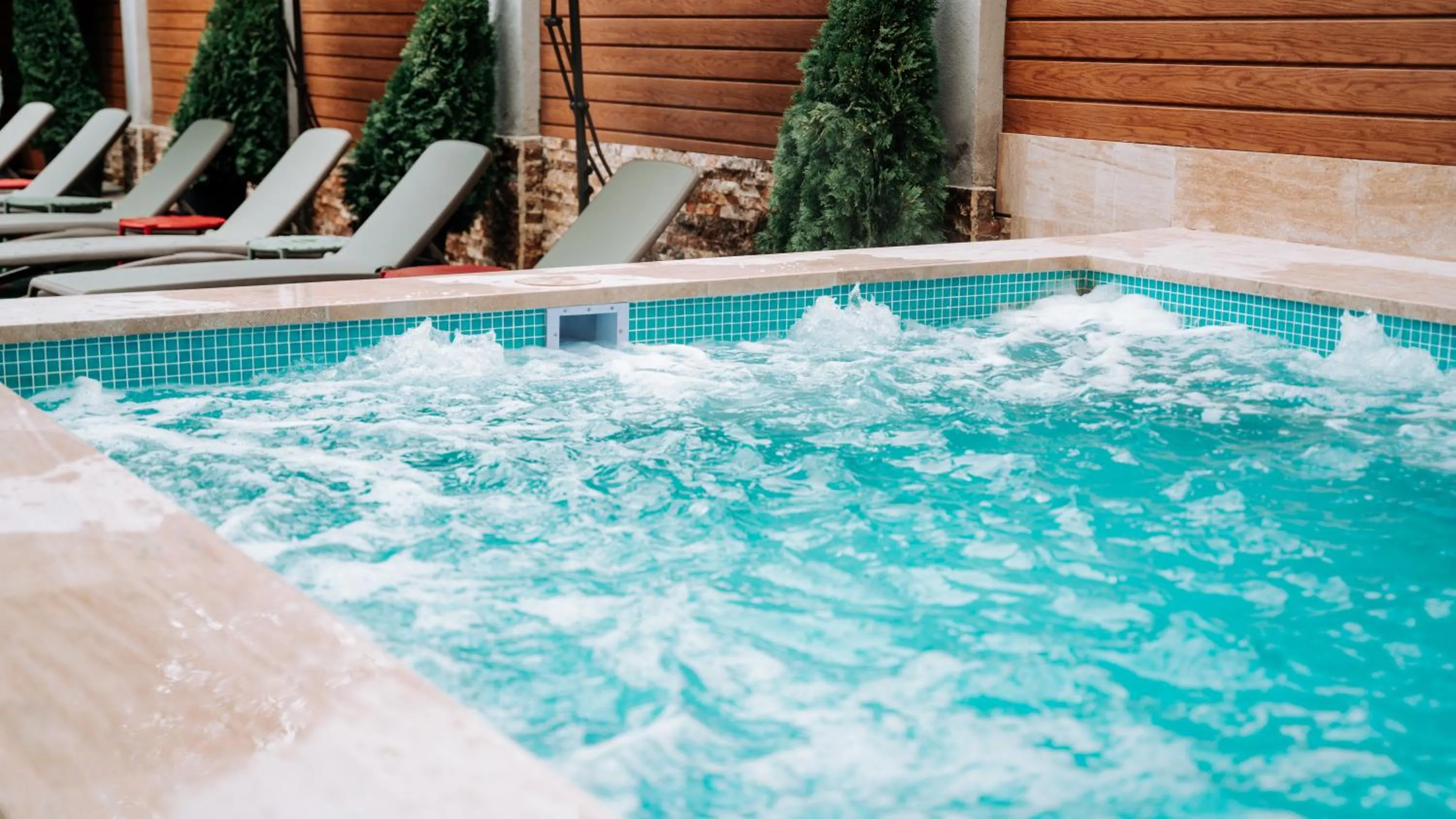 Swimming pool in Hotel Sapphire Bakuriani