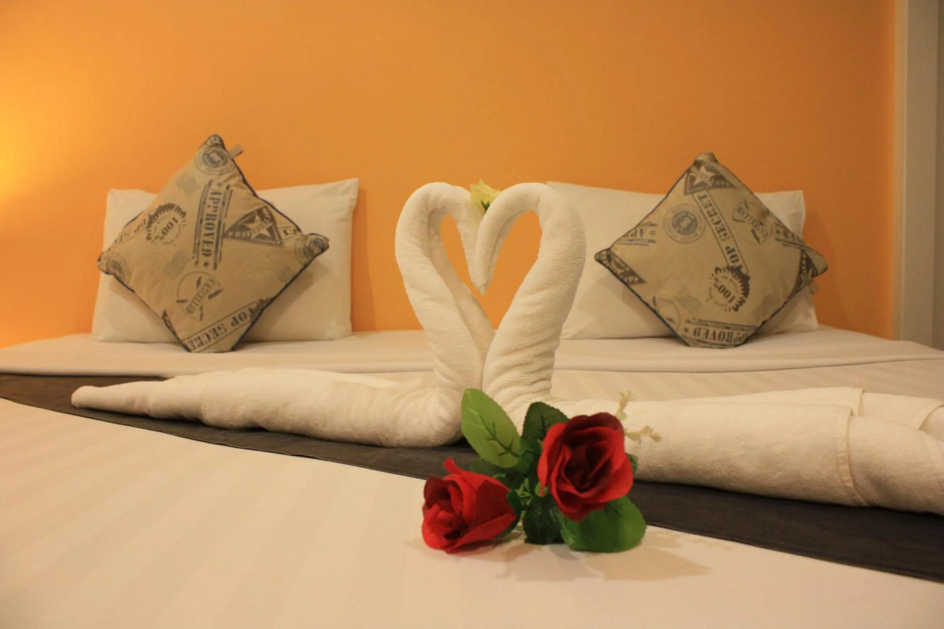 Bed in Phuket Racha Kata Homestay