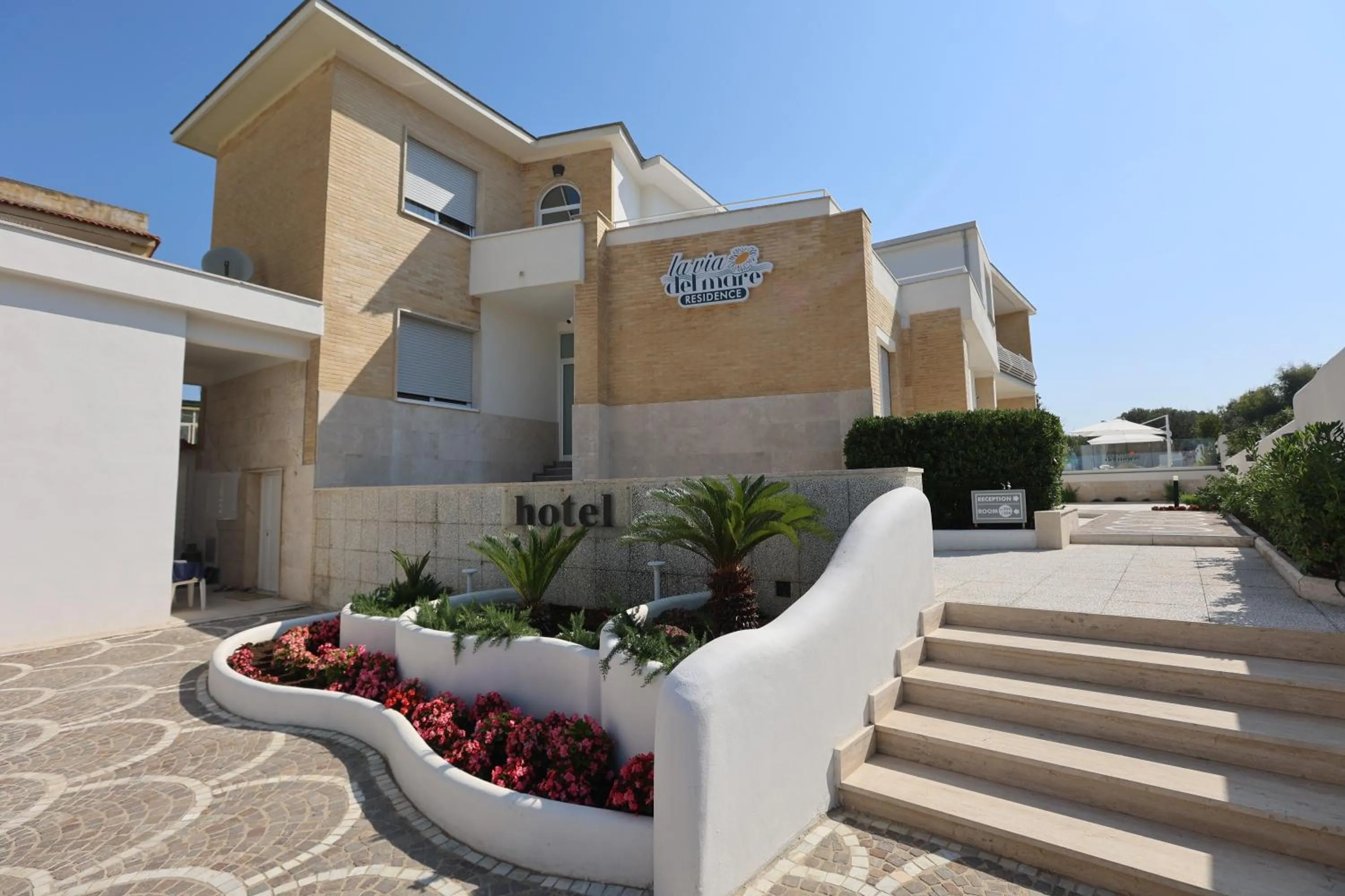 Property building in La Via del Mare