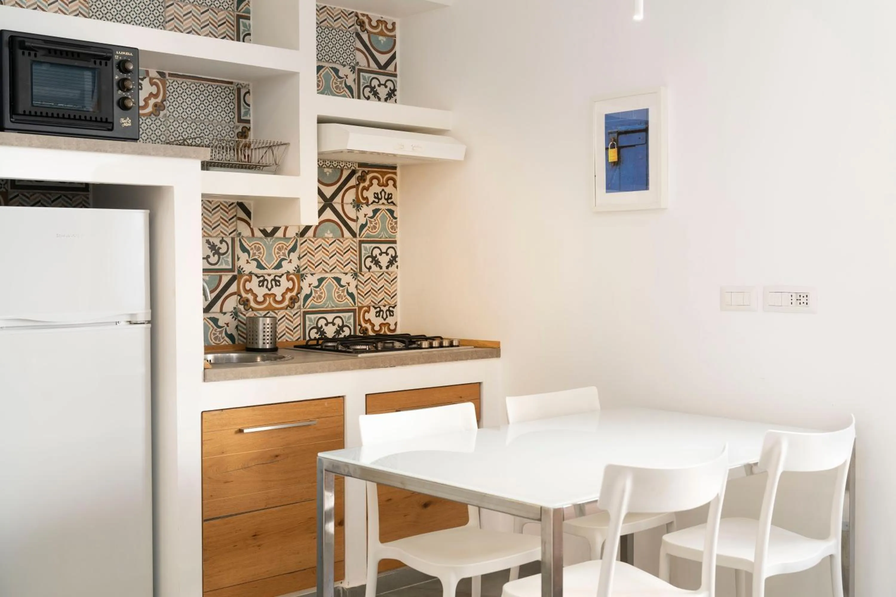 Kitchen or kitchenette in La Via del Mare