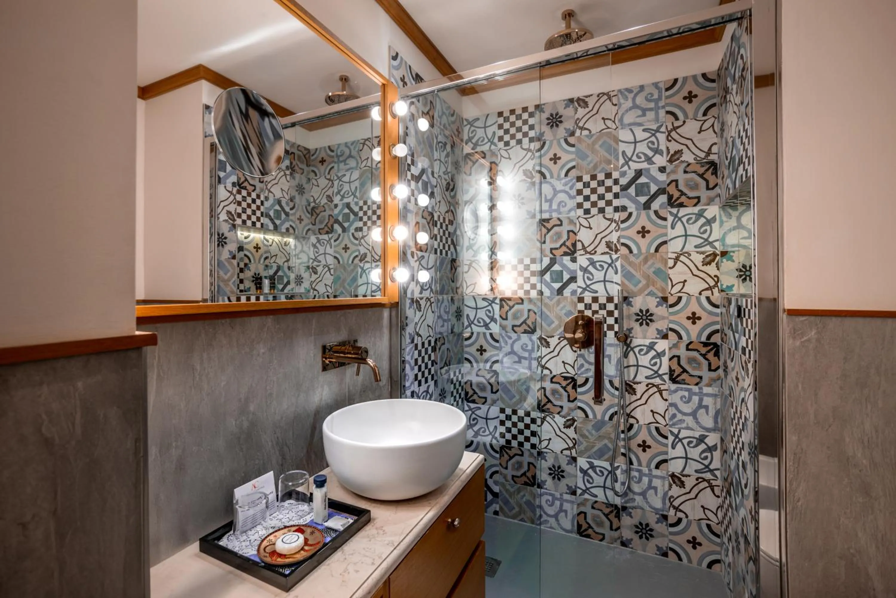 Shower in Ambra Cortina Luxury&Fashion Hotel