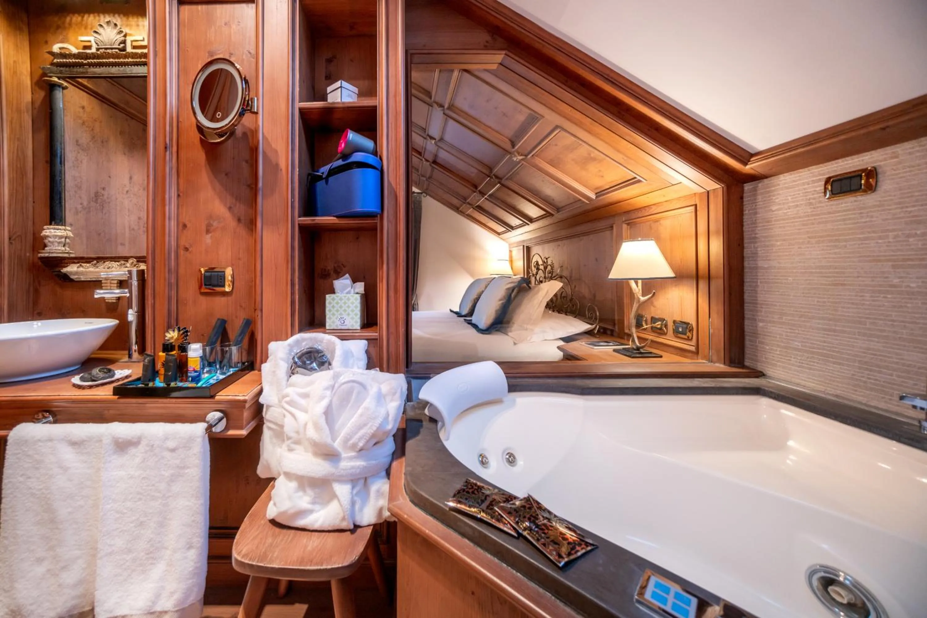 Hot Tub in Ambra Cortina Luxury&Fashion Hotel