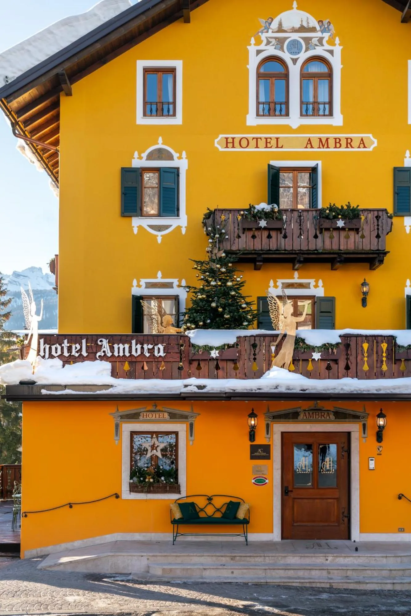 Ambra Cortina Luxury&Fashion Hotel