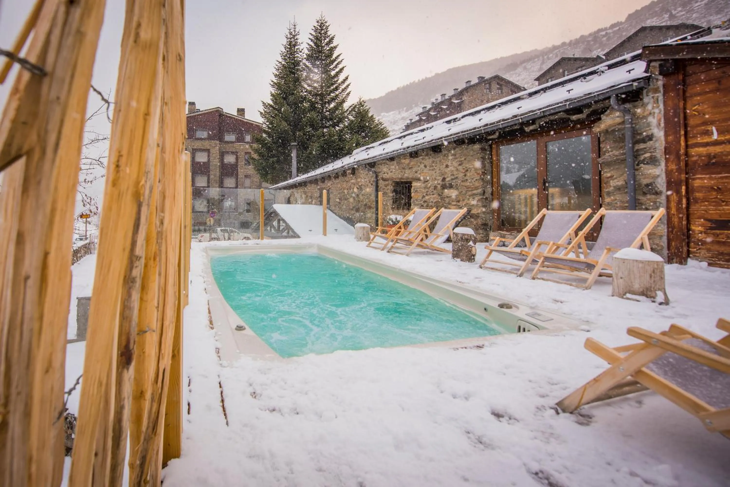 Winter in Mountain Hostel Tarter