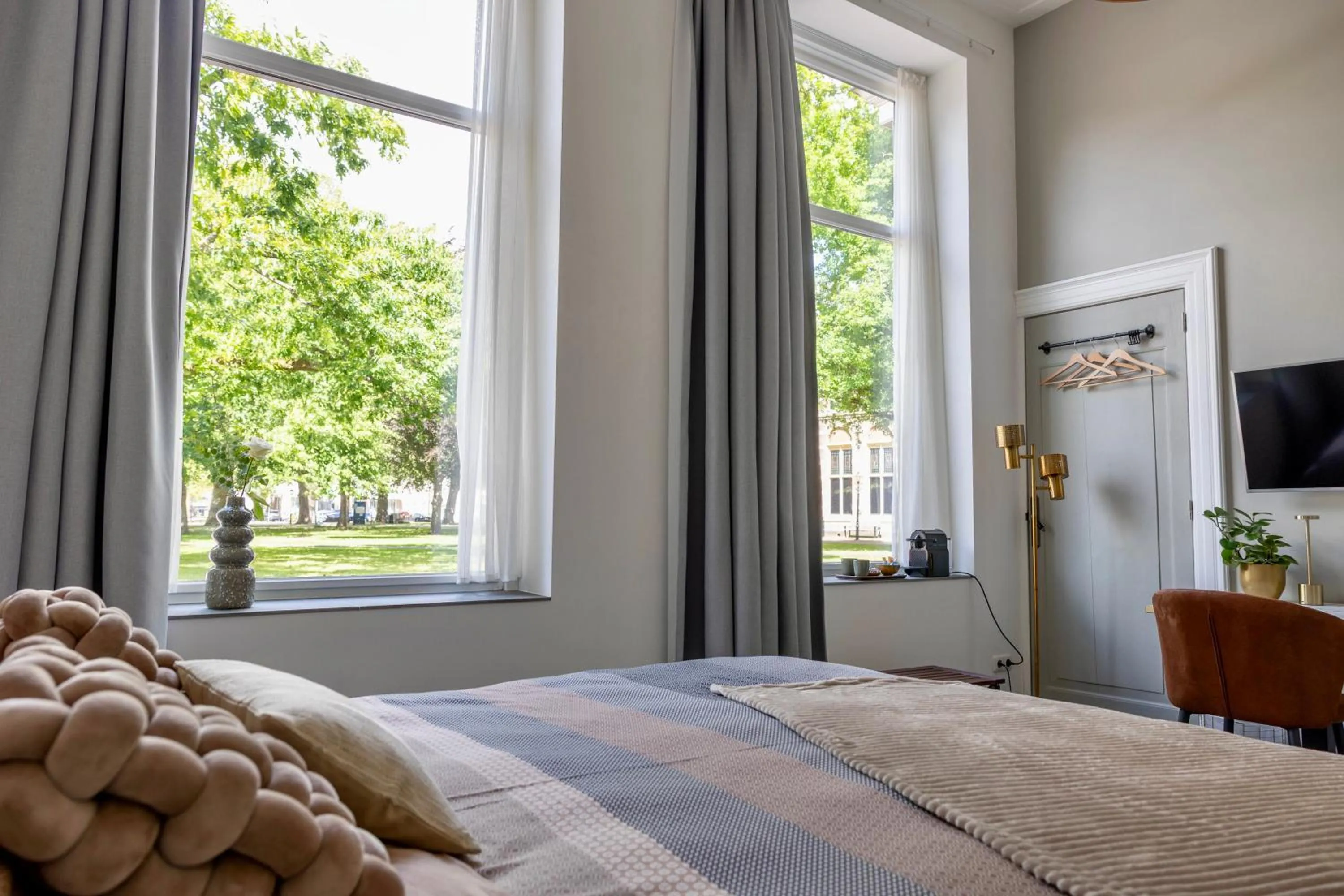 Bed in "In de Kloosterhof" Gratis privé parkeren