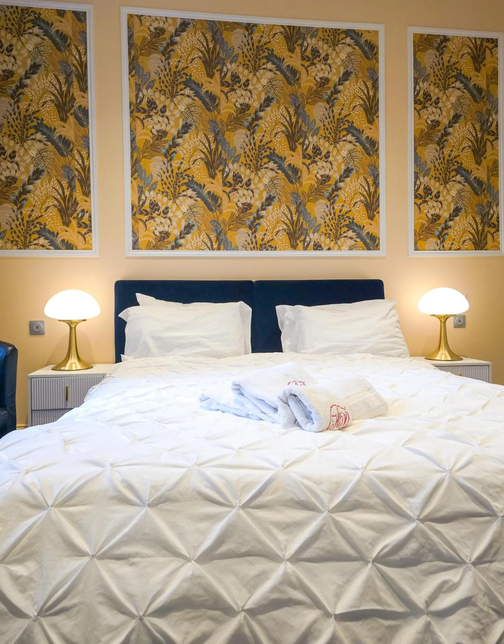 Bed in Hôtel Les Voyageurs