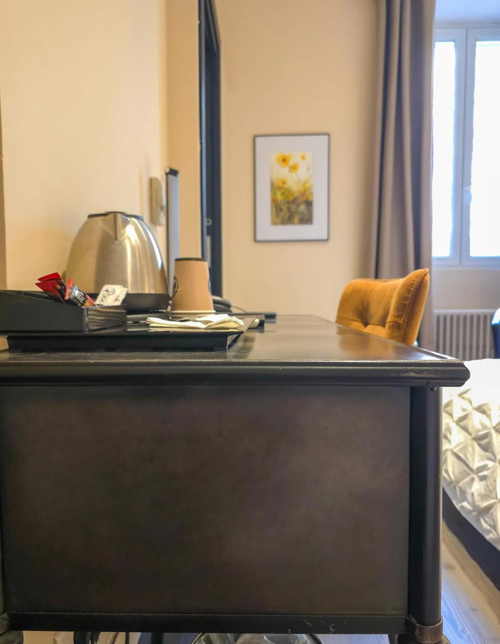 Bed in Hôtel Les Voyageurs