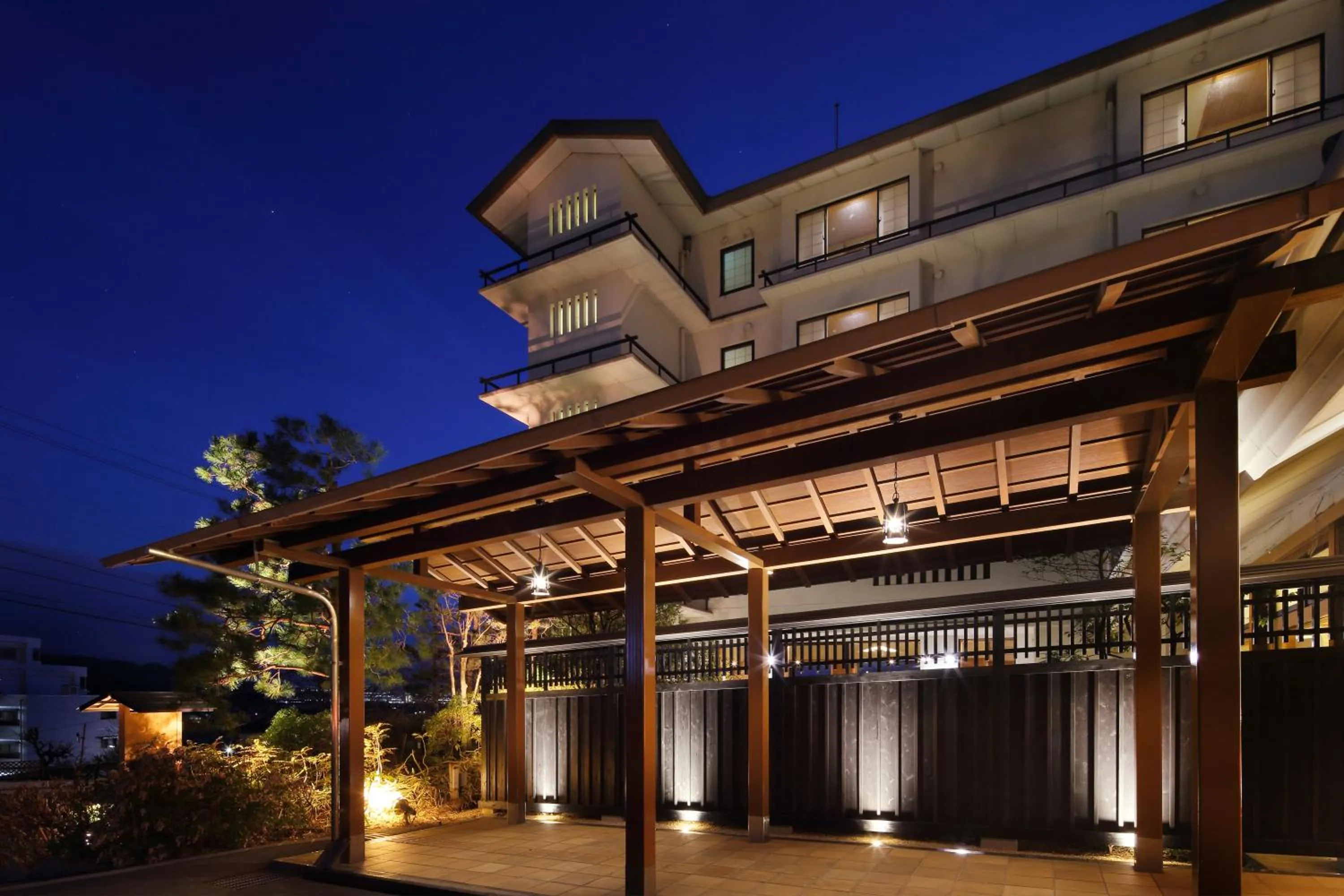 Property building in Shoho