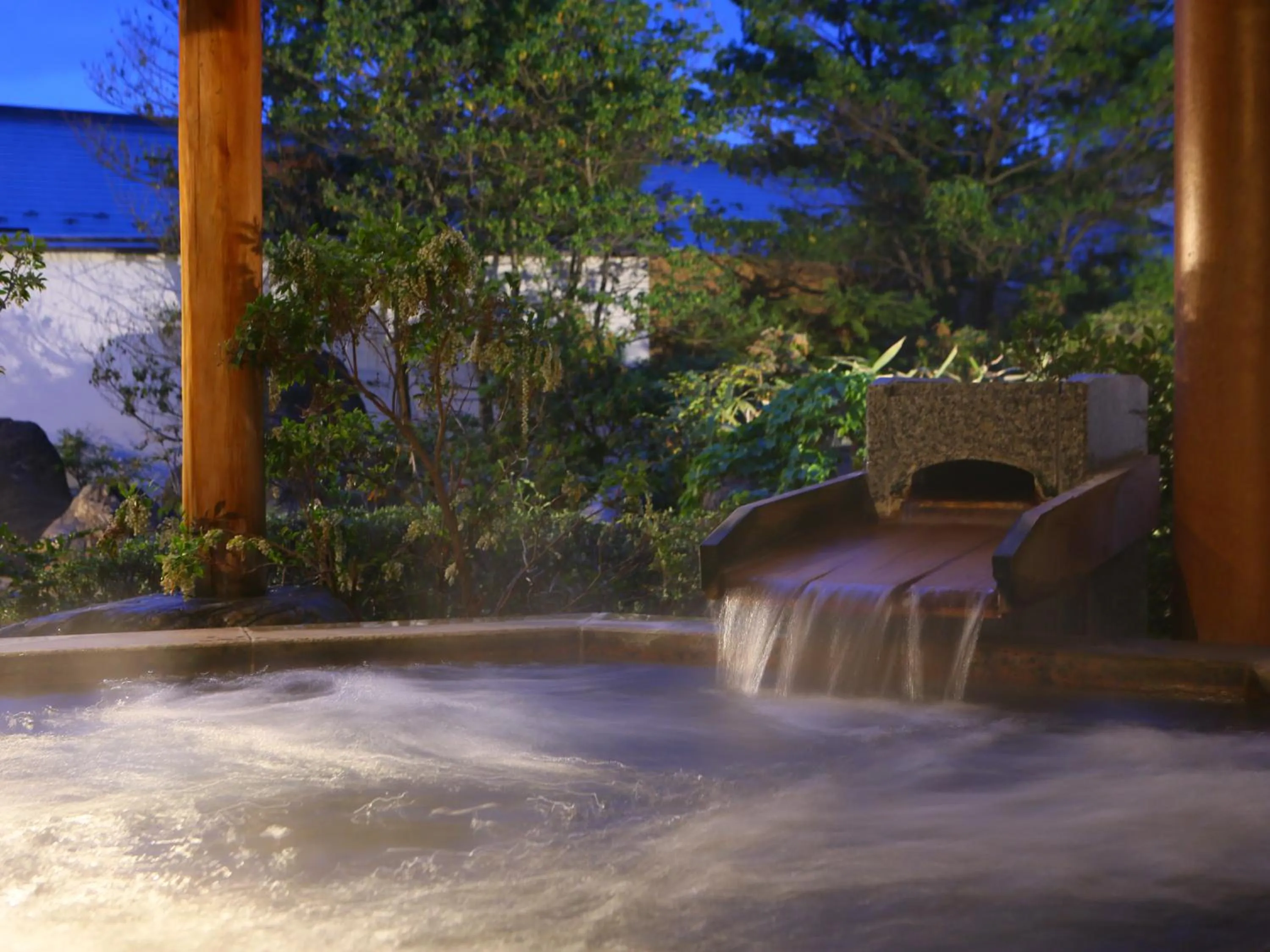 Hot Spring Bath in Shoho