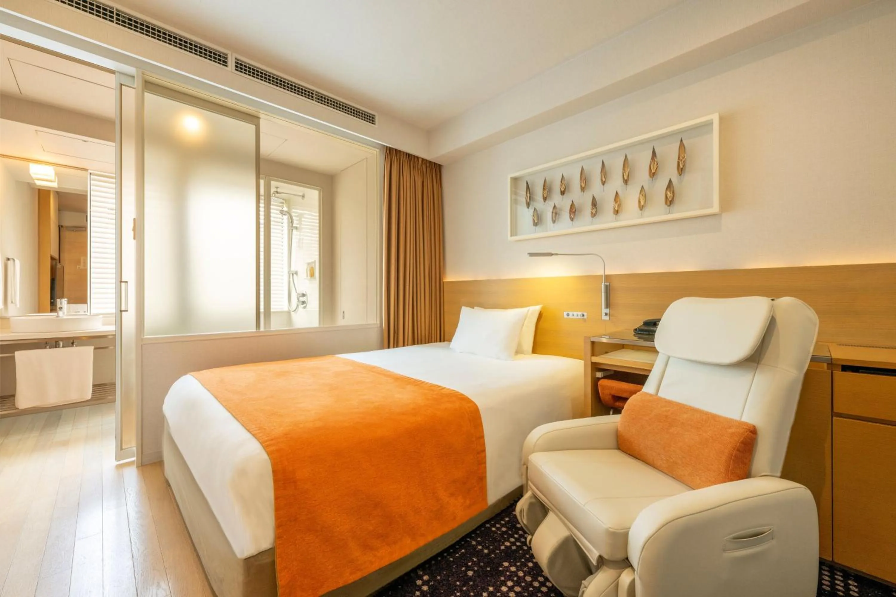 Photo of the whole room, Bed in remm Hibiya