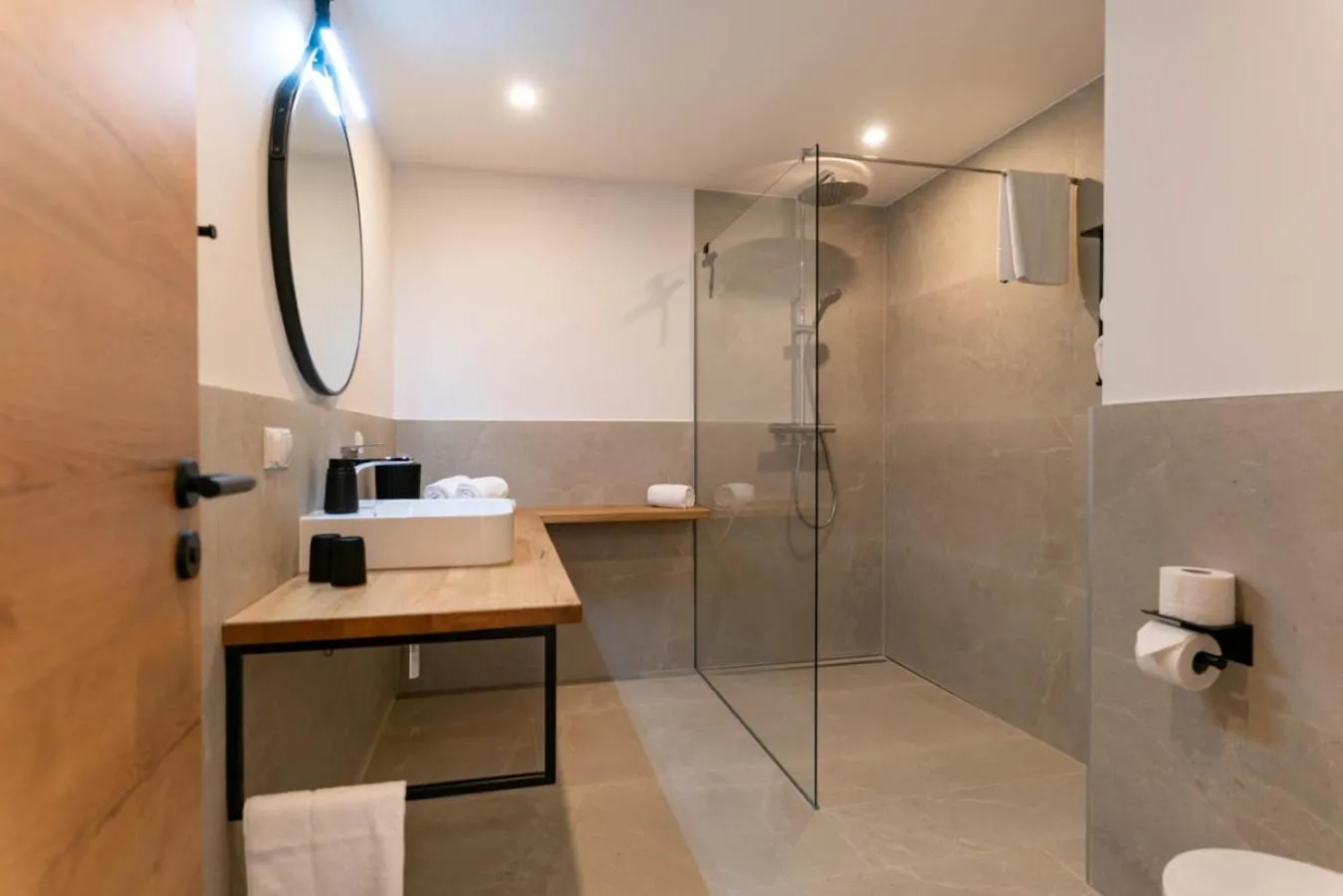 Shower in Waldrand Apartments