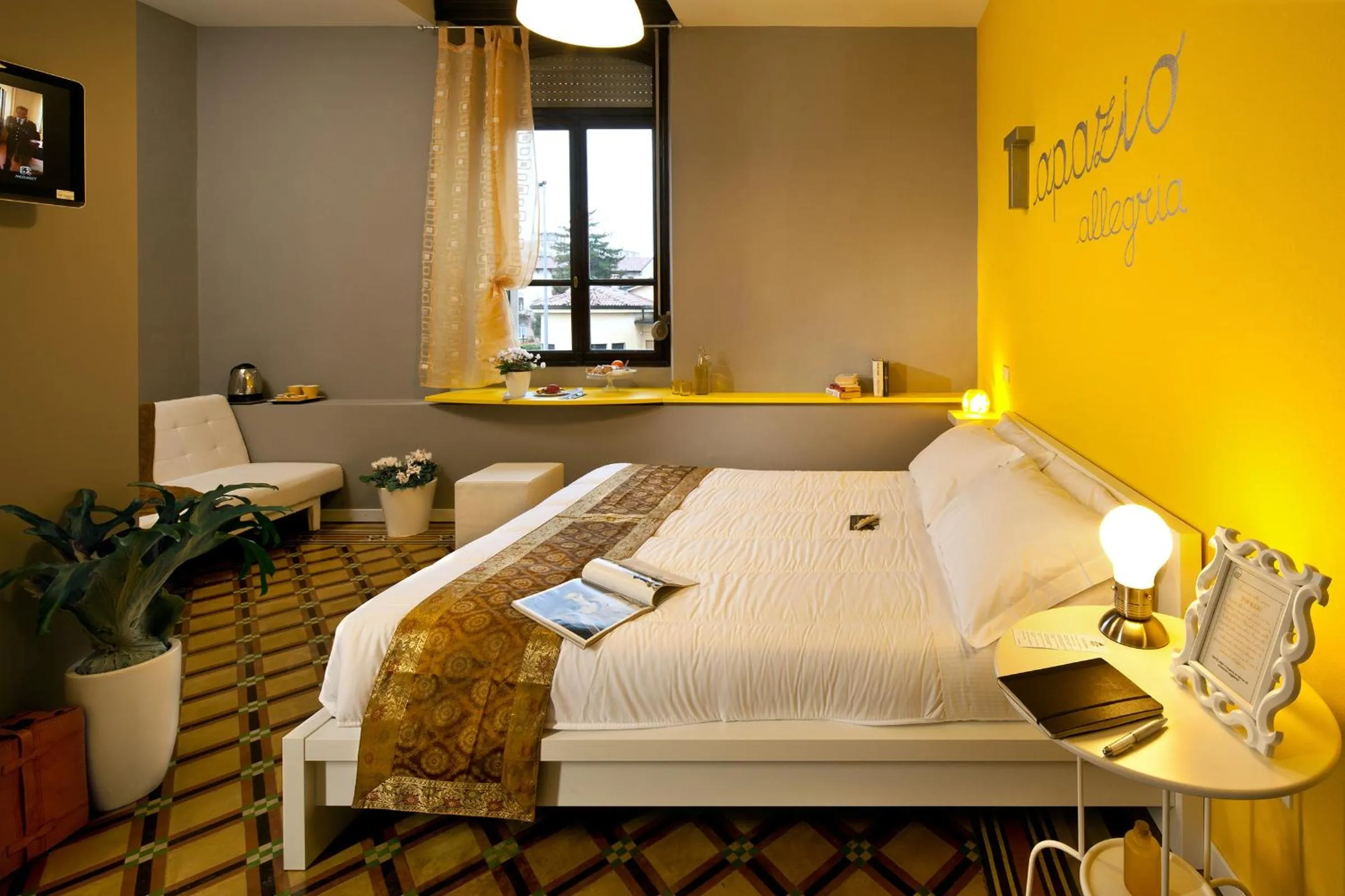 Coffee/tea facilities, Bed in GIO'EL Happiness Guest House