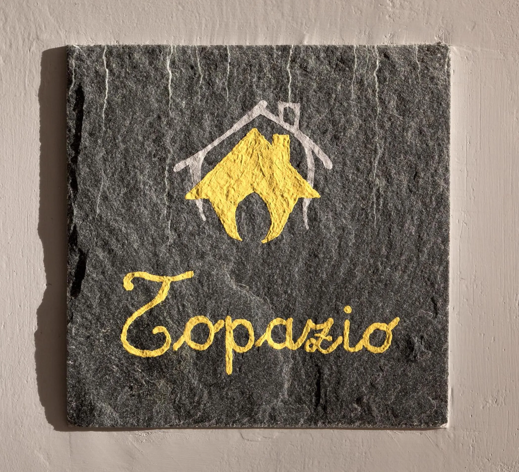 Decorative detail in GIO'EL Happiness Guest House