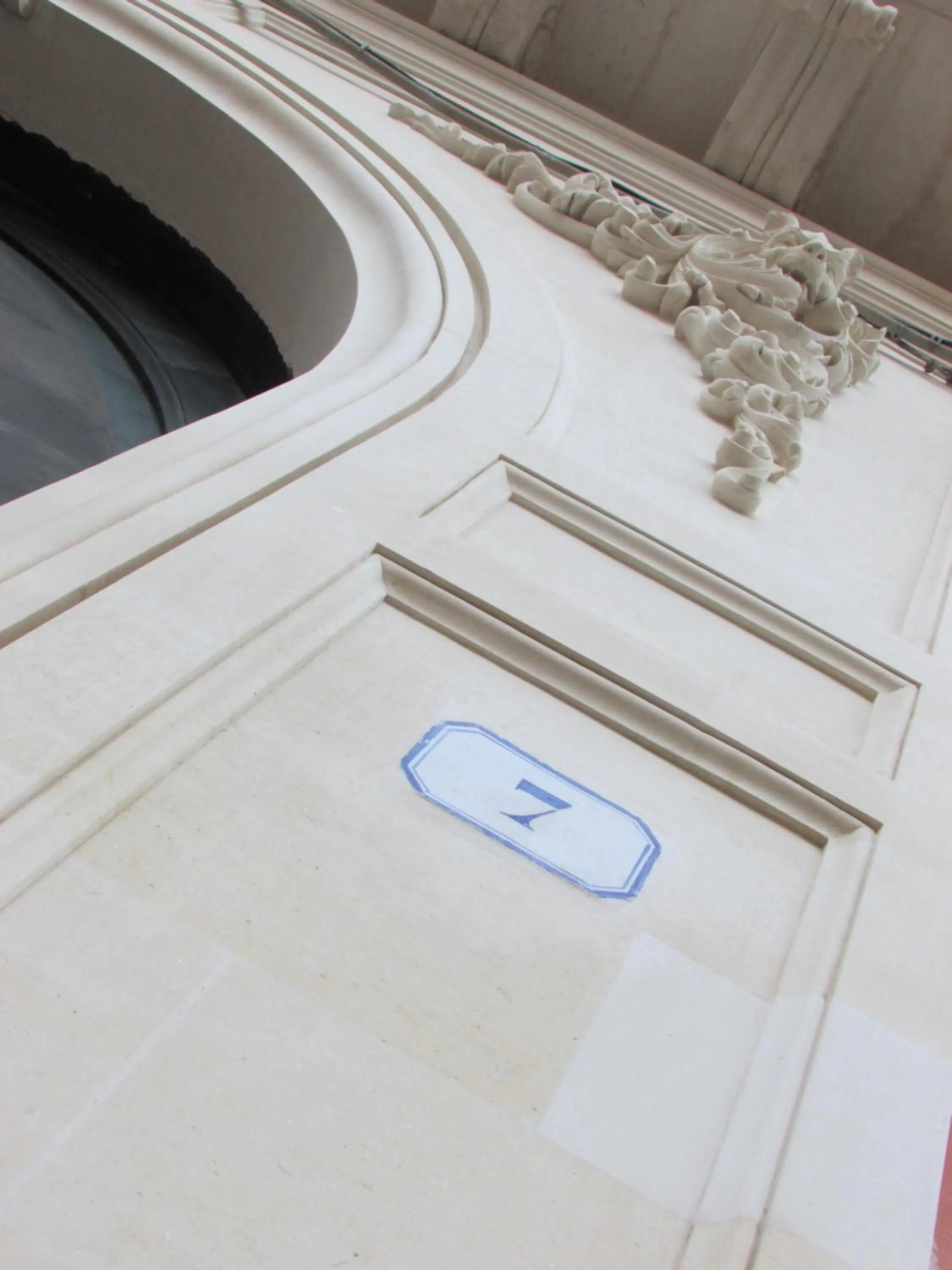 Facade/entrance in Palazzo De Giorgi B&B