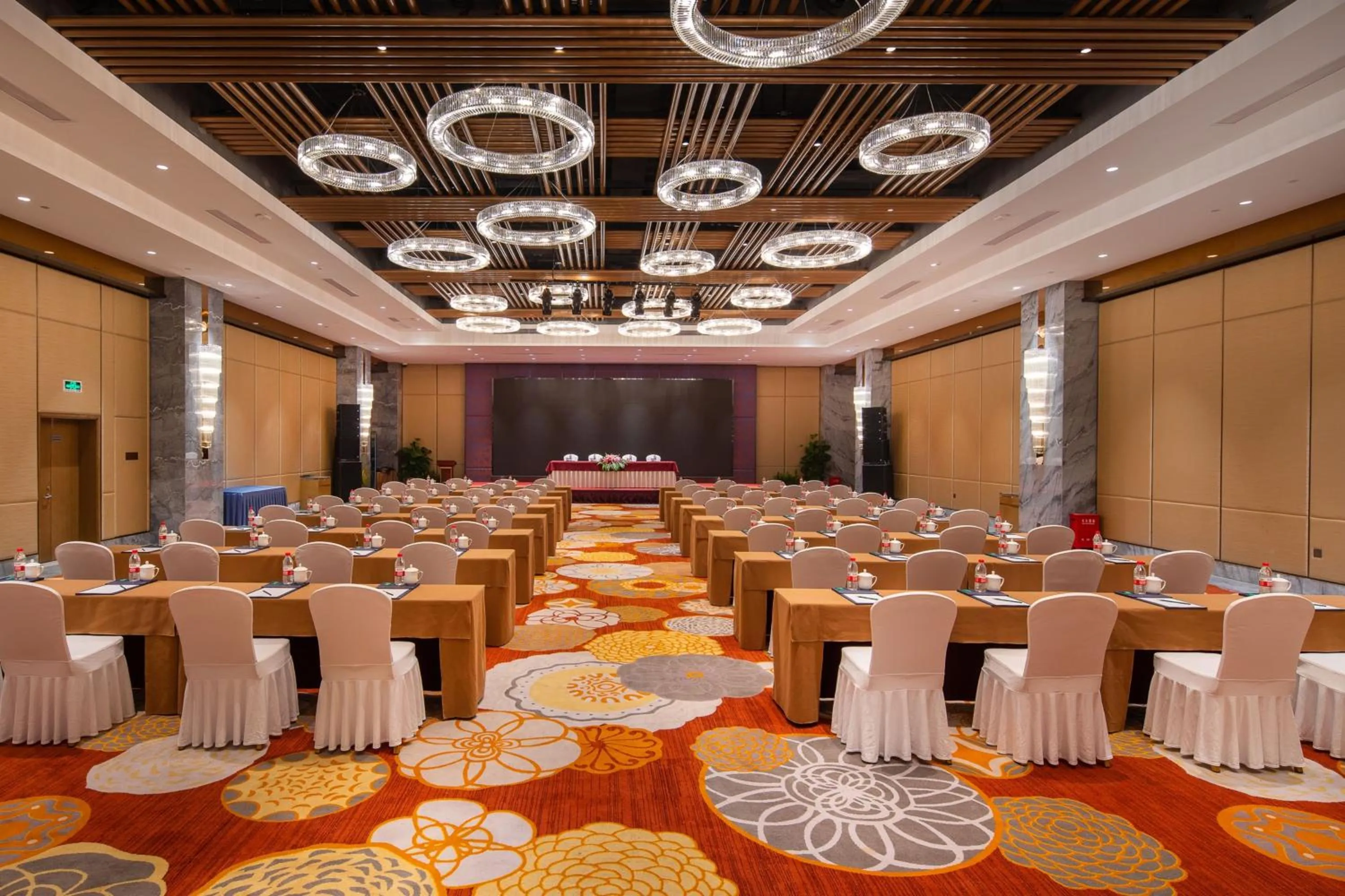 Meeting/conference room in Courtyard by Marriott Hangzhou Xiaoshan